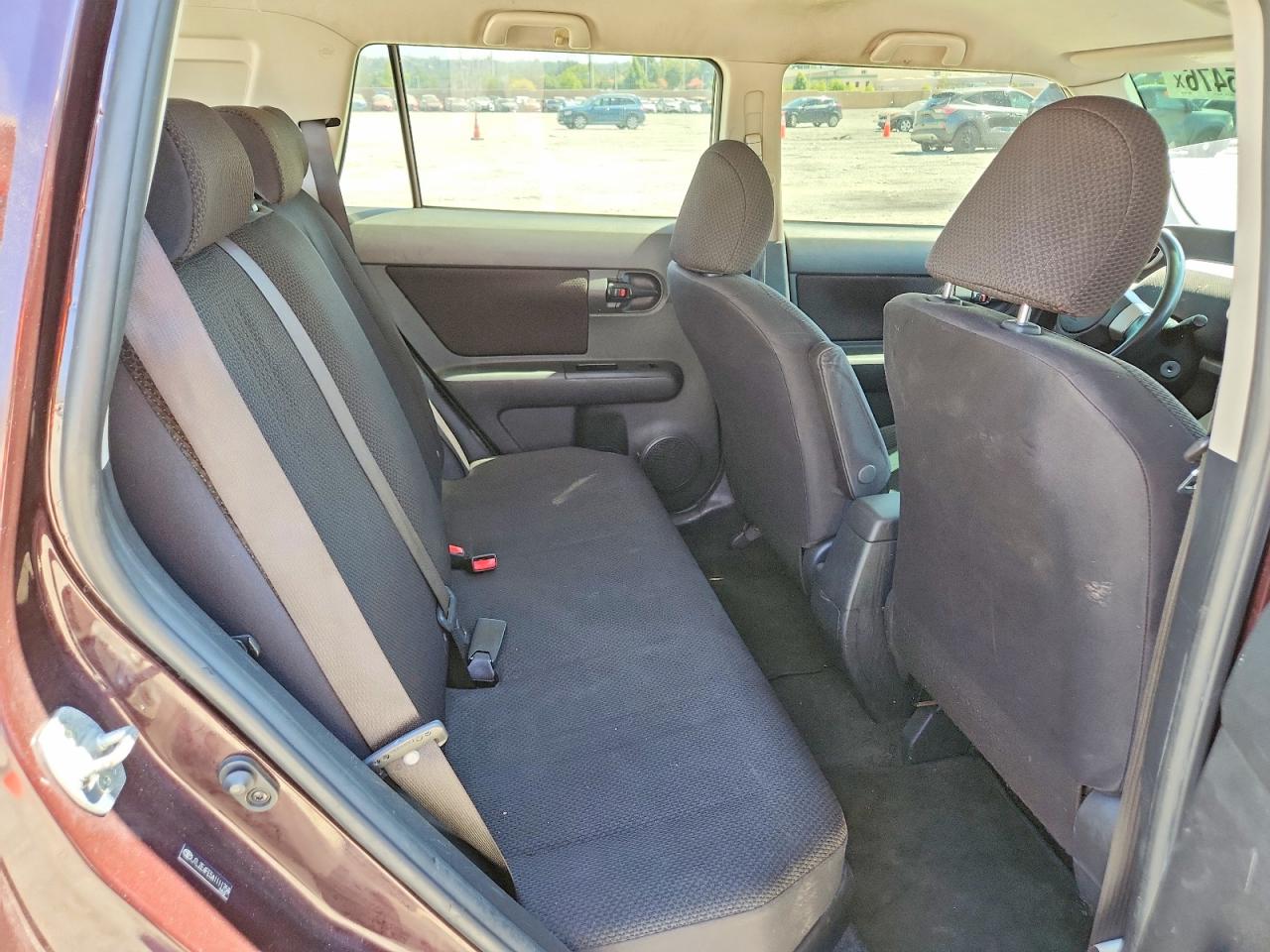 2010 Toyota Scion Xb Burgundy vin: JTLZE4FE5A1111758