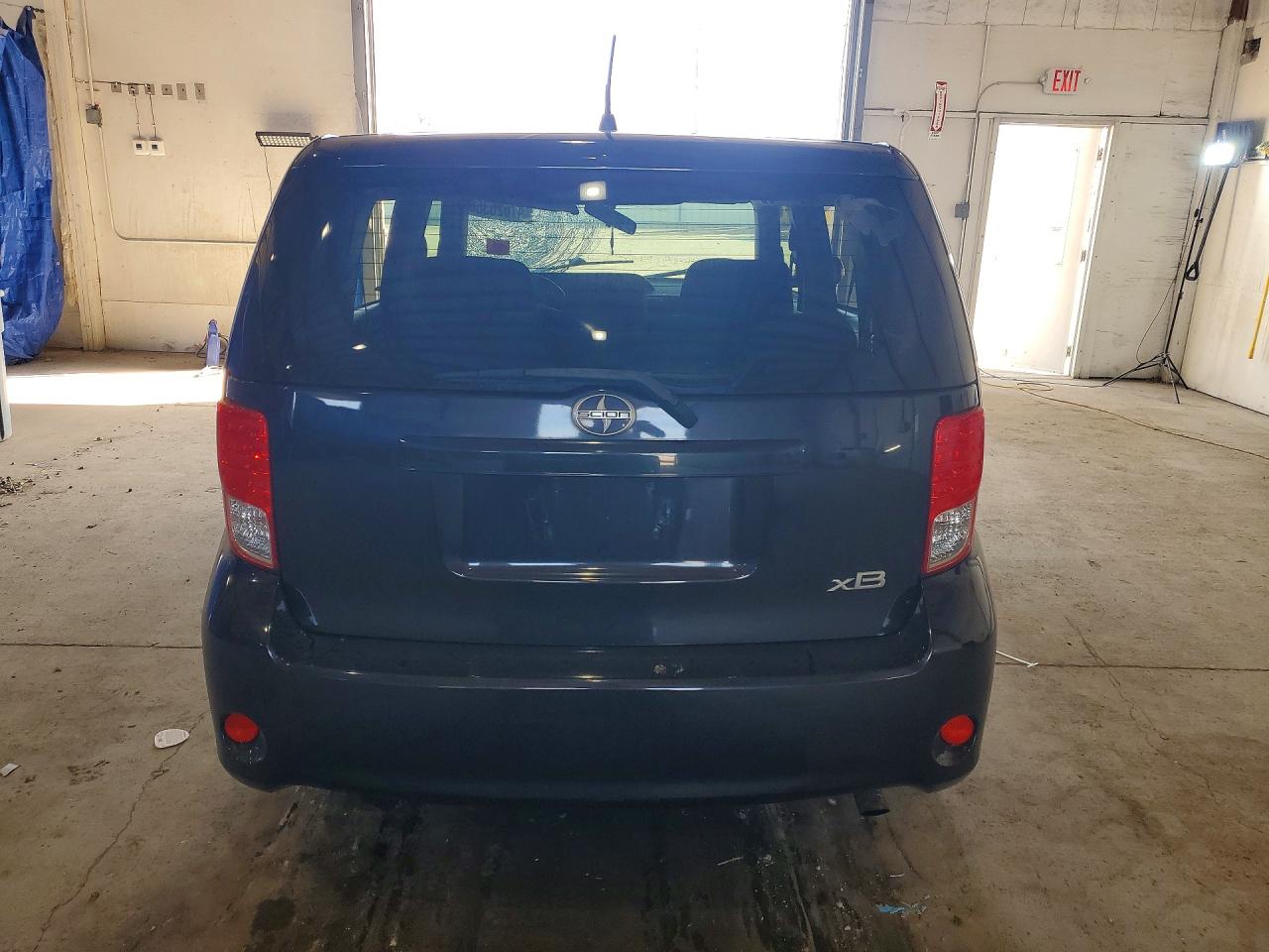 2011 Toyota Scion Black vin: JTLZE4FE5B1123300