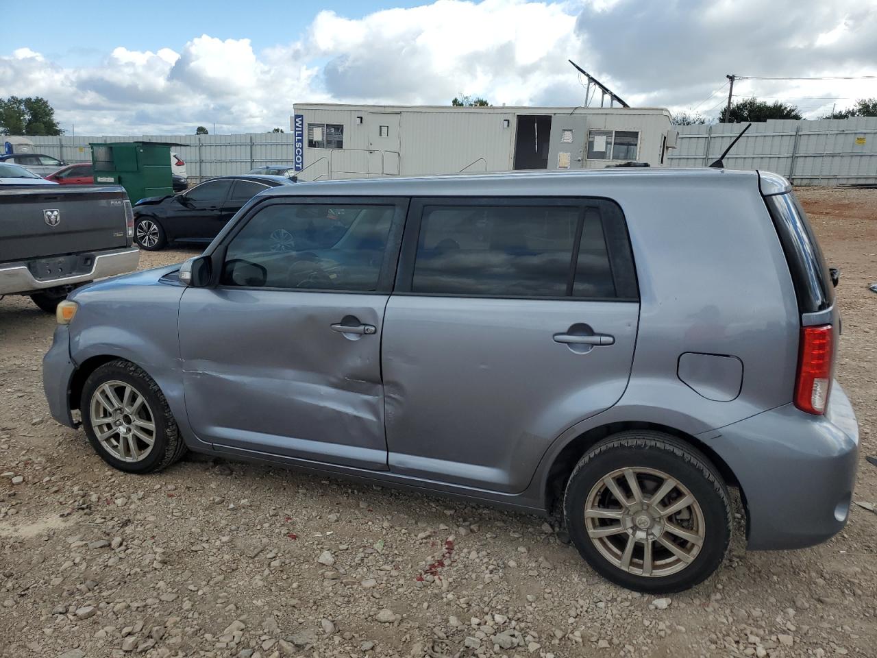 2011 Toyota Scion Xb Серебряный vin: JTLZE4FE5B1123362
