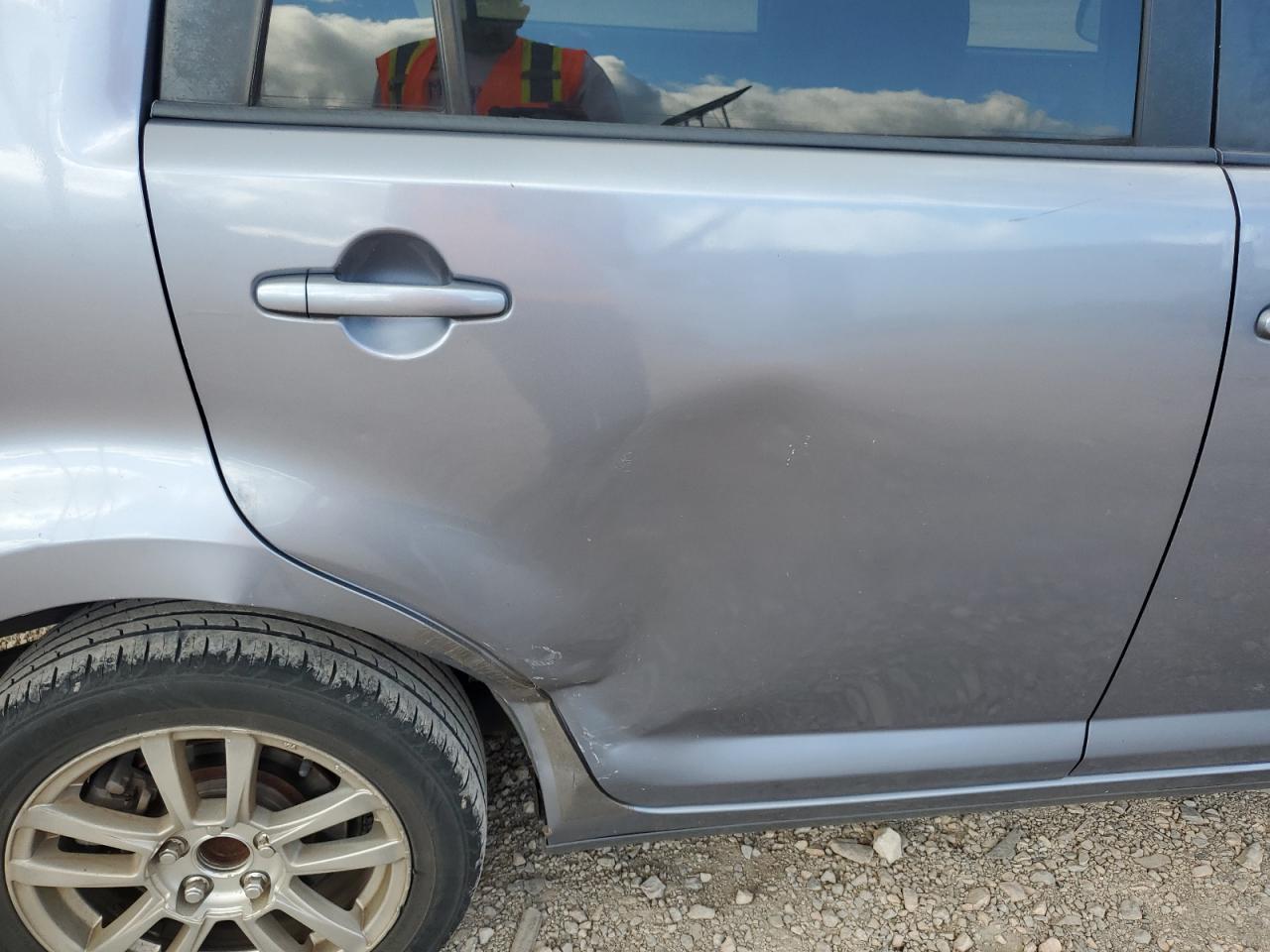 2011 Toyota Scion Xb Серебряный vin: JTLZE4FE5B1123362