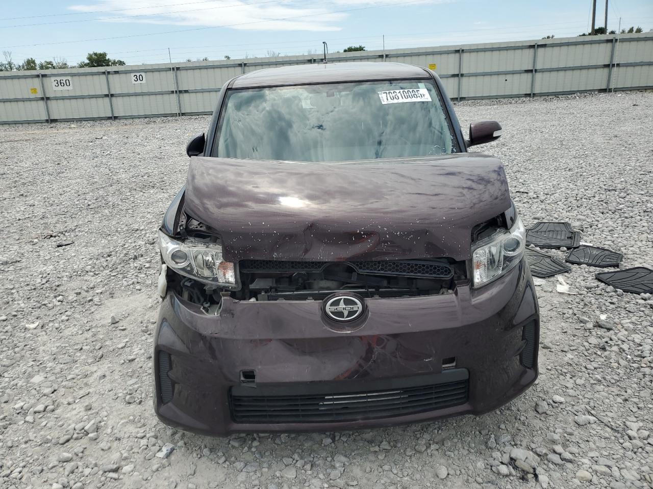 2011 Toyota Scion Xb Burgundy vin: JTLZE4FE5B1140212