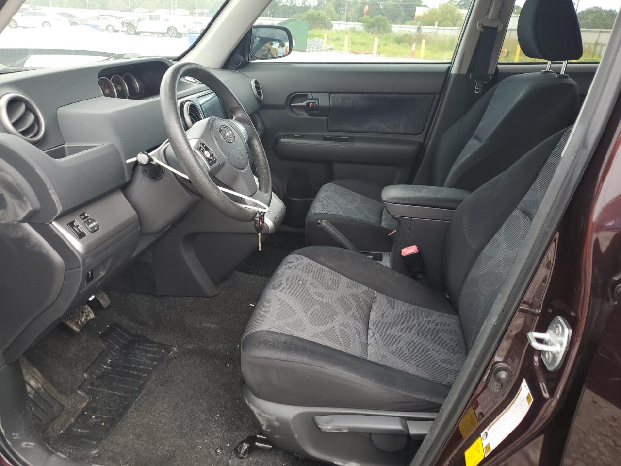 2011 Toyota Scion Xb Burgundy vin: JTLZE4FE5B1140212
