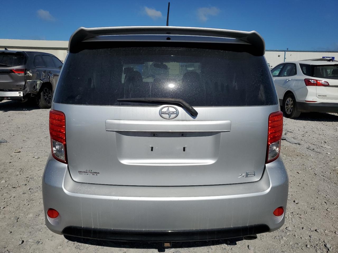 2014 Toyota Scion Xb Серебряный vin: JTLZE4FE5EJ061773