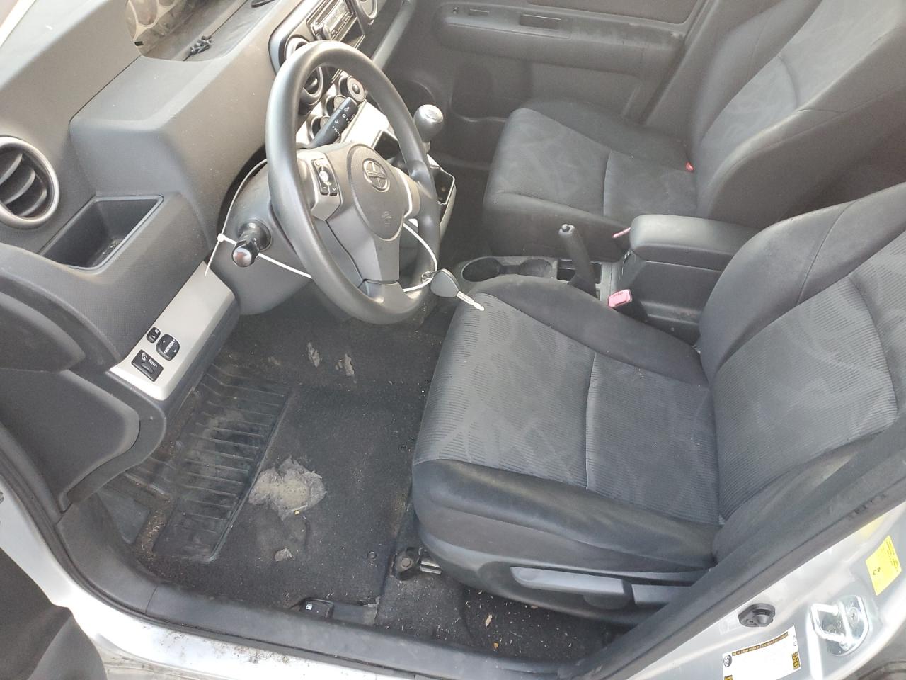 2010 Toyota Scion Xb Silver vin: JTLZE4FE6A1103832