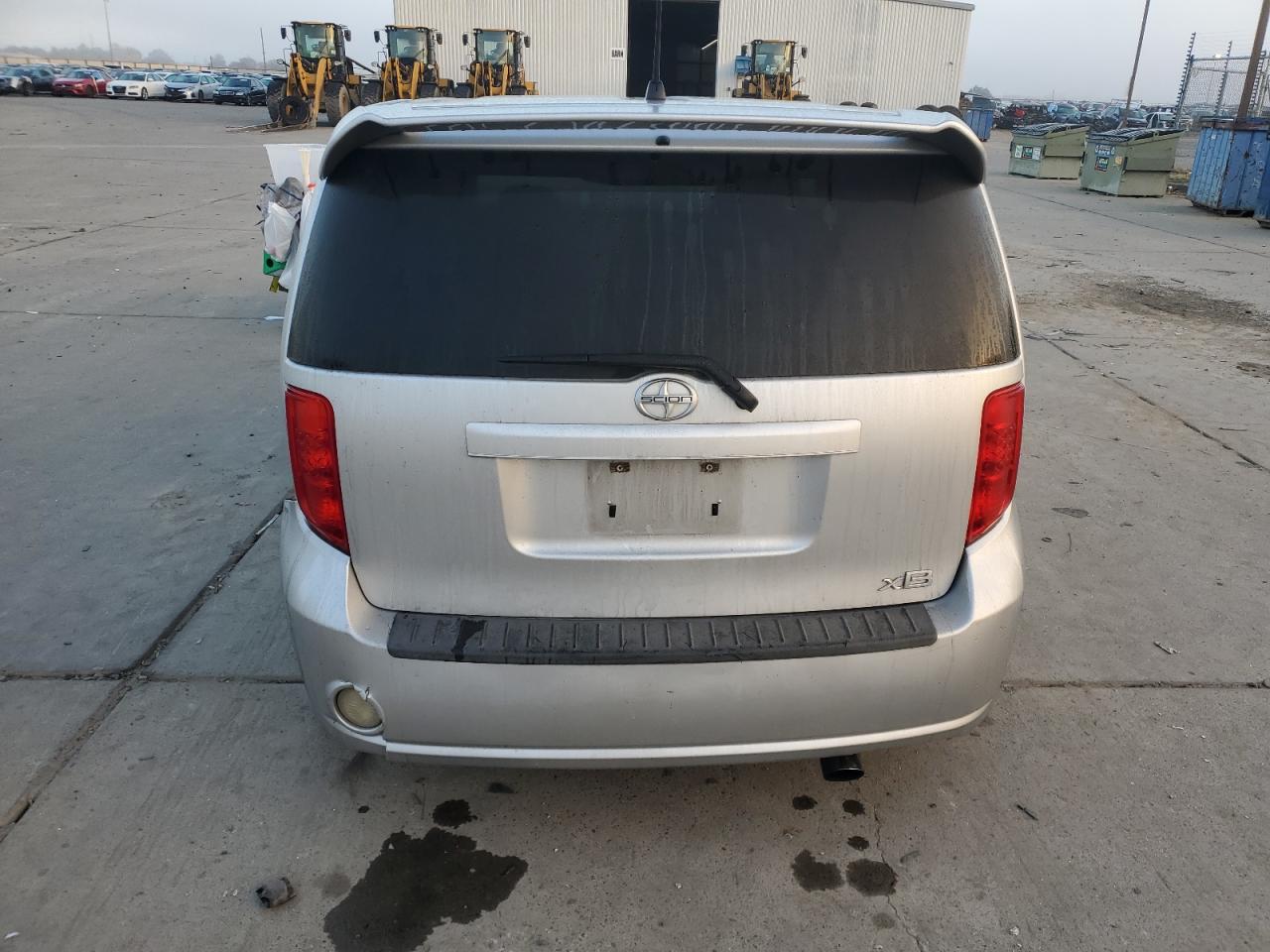 2010 Toyota Scion Xb Silver vin: JTLZE4FE6A1103832