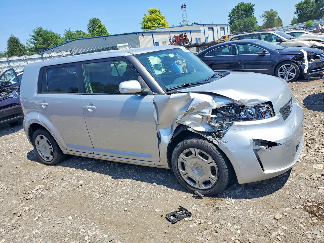 2010 Toyota Scion Xb Silver vin: JTLZE4FE6A1104592