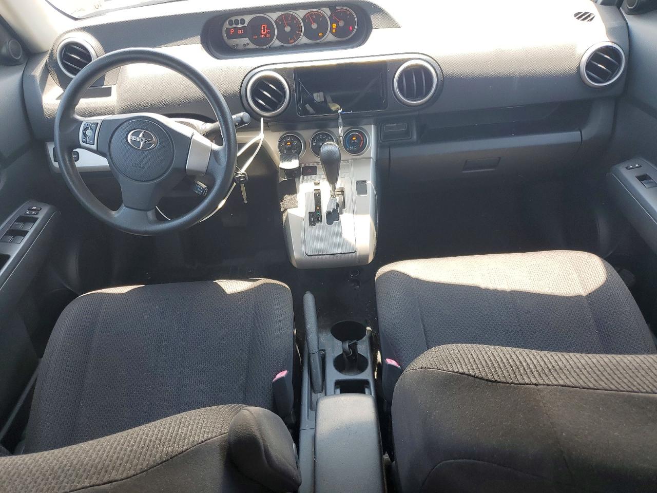 2010 Toyota Scion Xb Silver vin: JTLZE4FE6A1104592