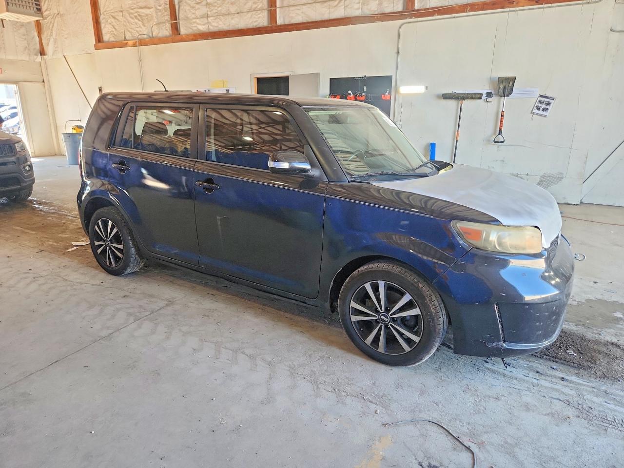 2010 Toyota Scion Xb Черный vin: JTLZE4FE6A1115110