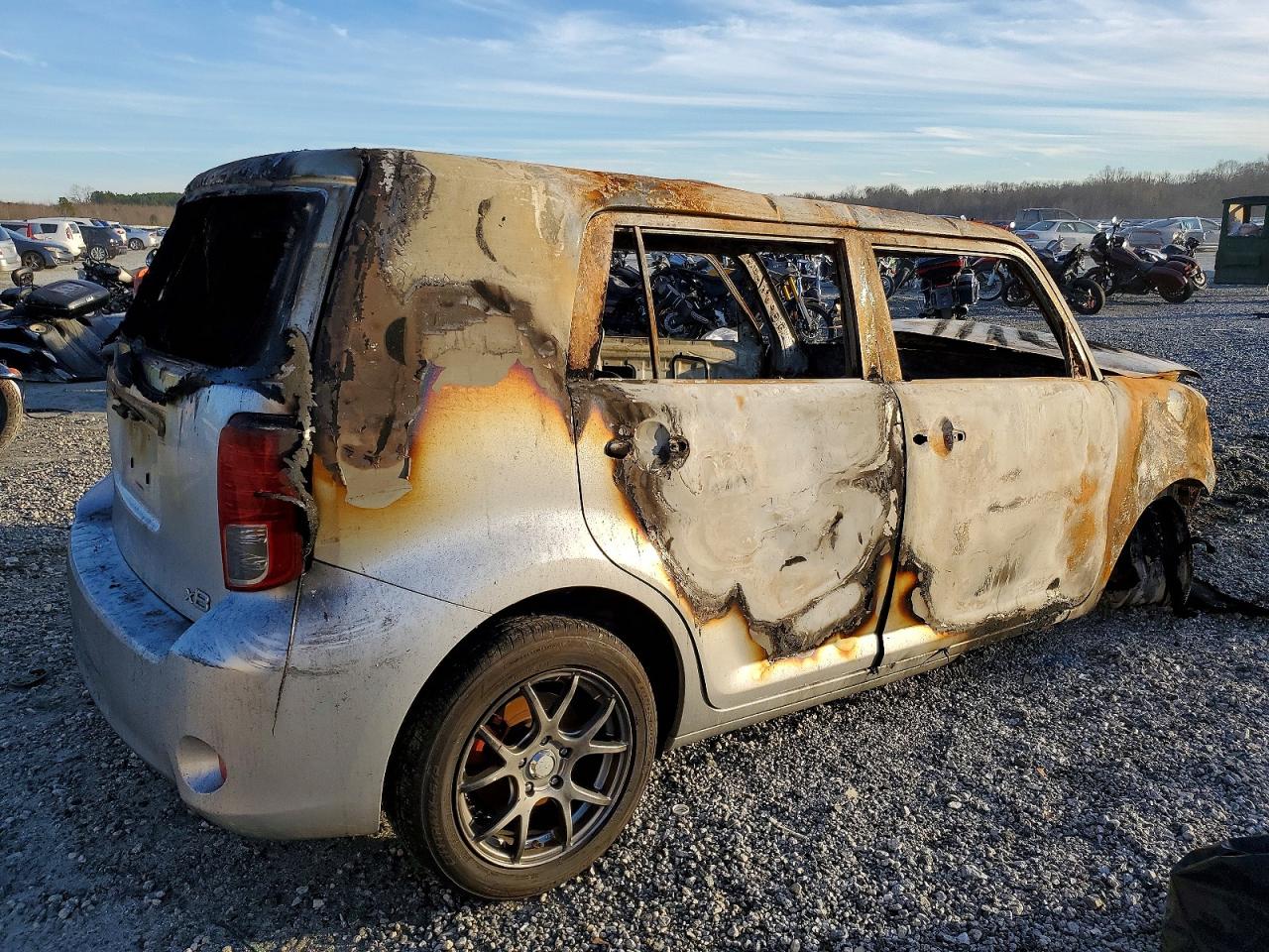 2011 Toyota Scion Xb Пожар vin: JTLZE4FE6B1119501