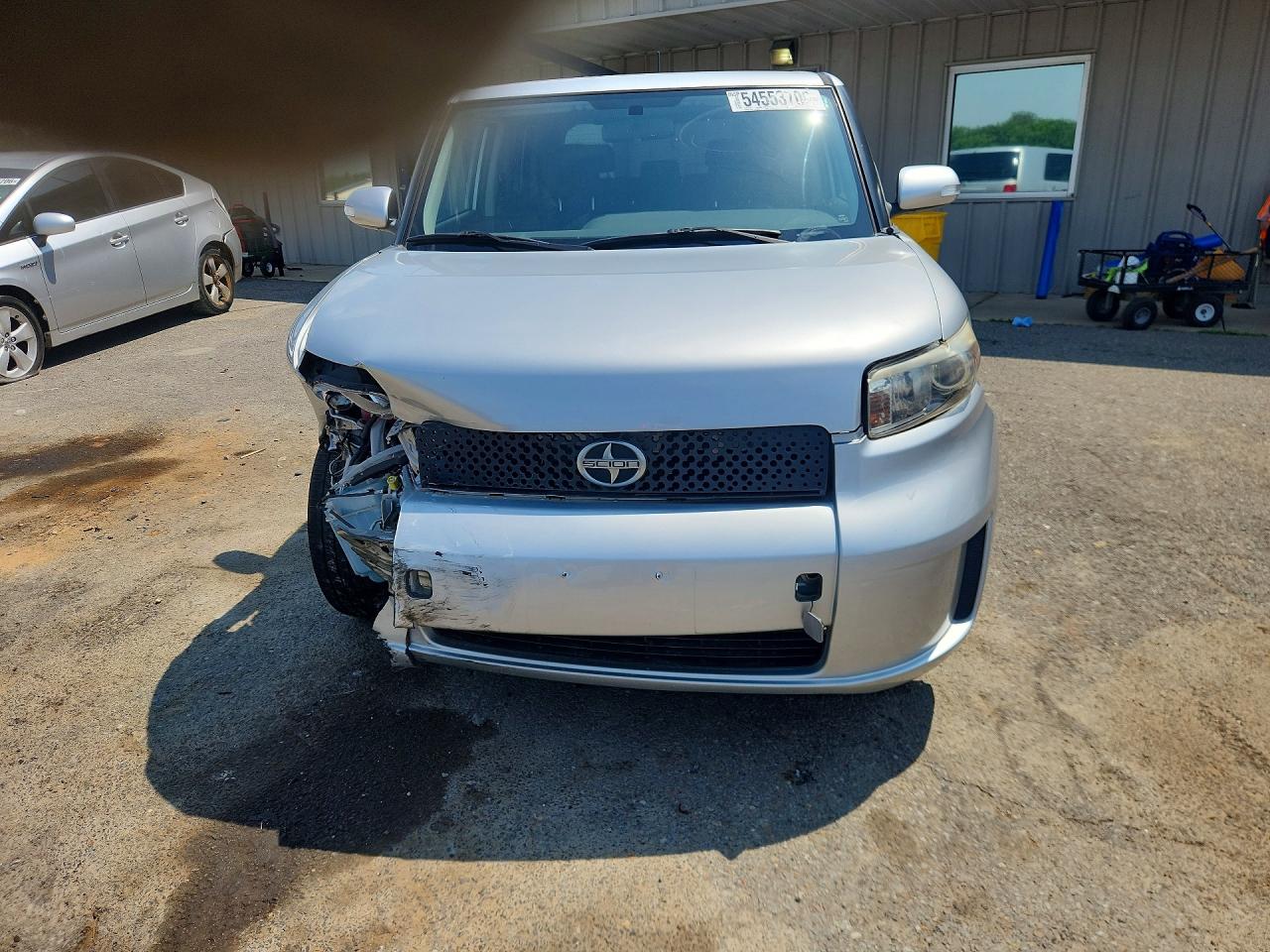 2010 Toyota Scion Xb Silver vin: JTLZE4FE7A1101412