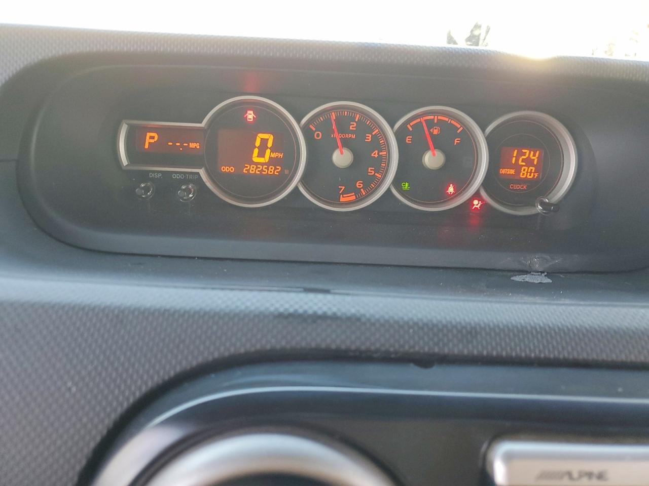 2011 Toyota Scion Xb White vin: JTLZE4FE7B1120060