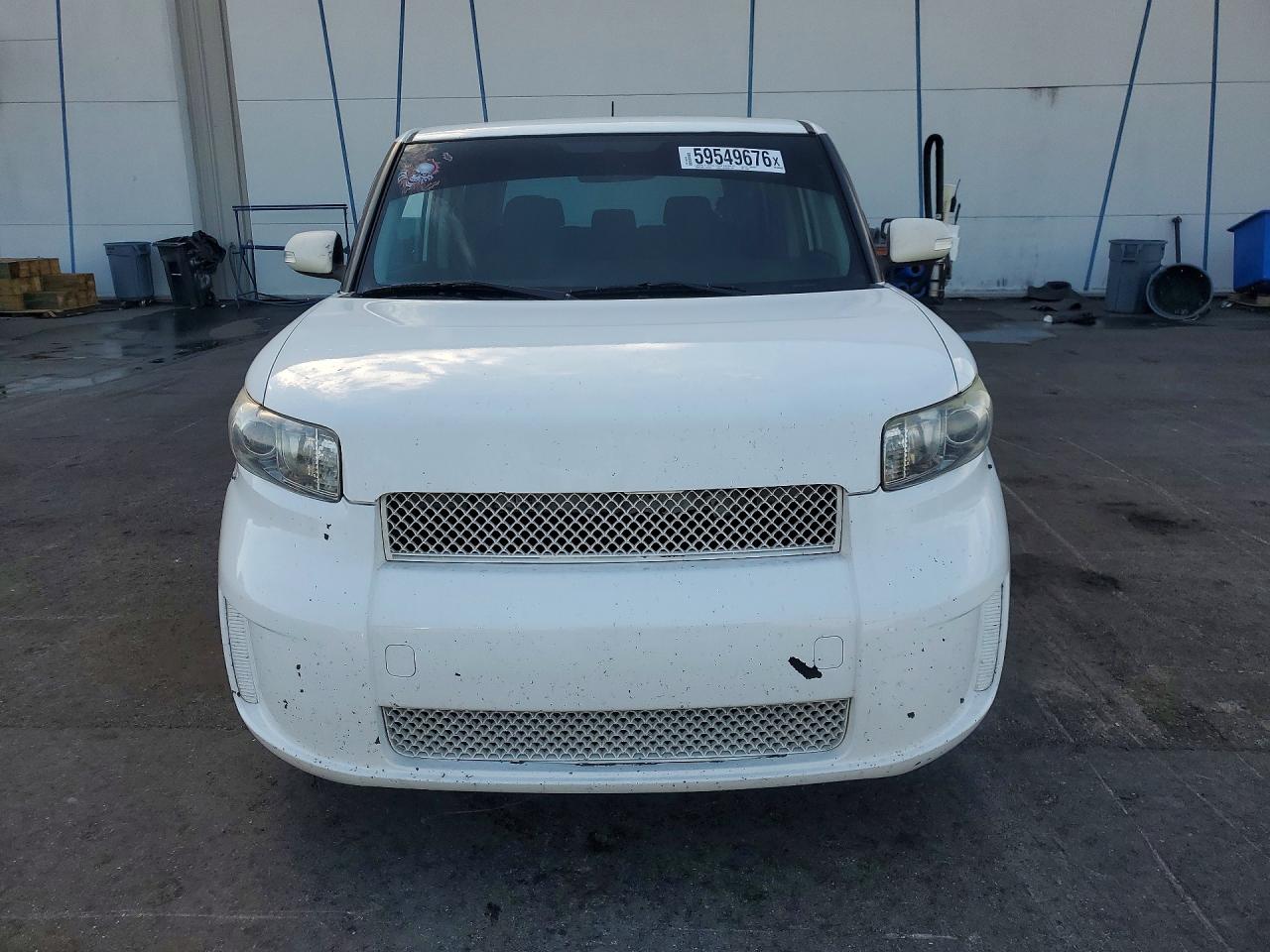 2011 Toyota Scion Xb White vin: JTLZE4FE7B1120060