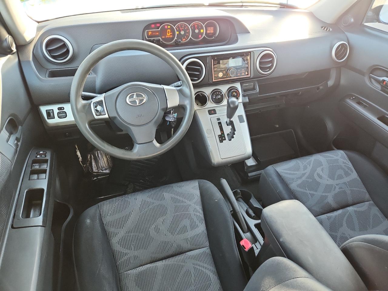 2011 Toyota Scion Xb Silver vin: JTLZE4FE7B1129308