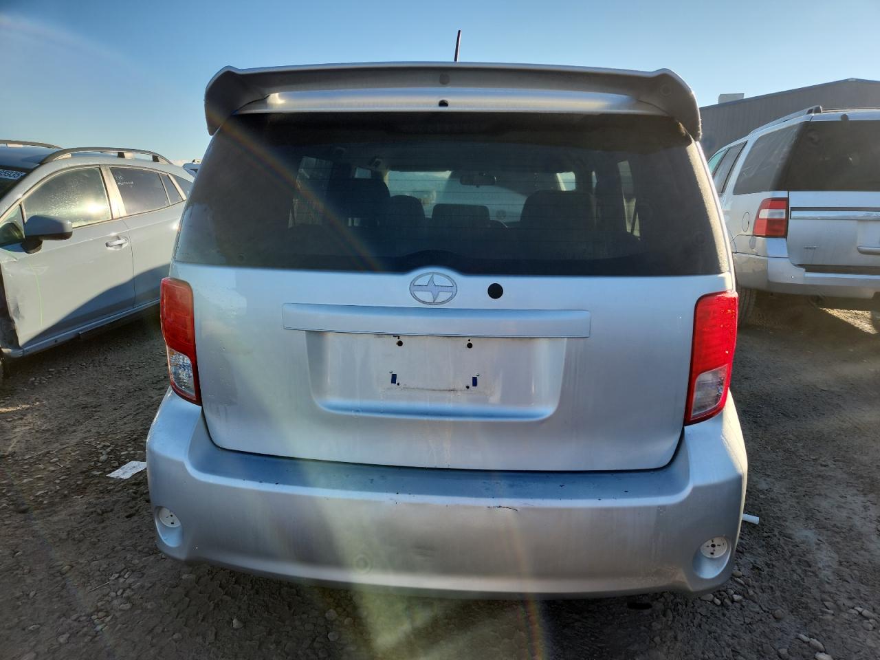 2011 Toyota Scion Xb Silver vin: JTLZE4FE7B1129308