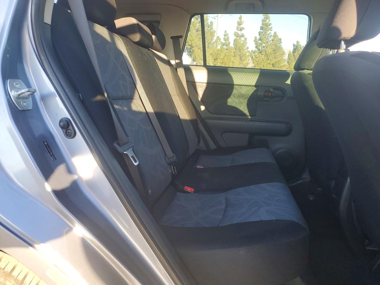 2011 Toyota Scion Xb Gray vin: JTLZE4FE7B1130104