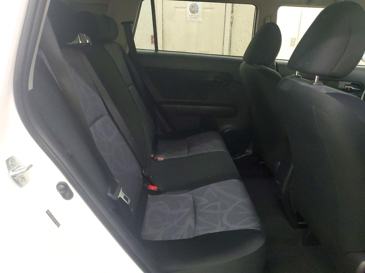 2011 Toyota Scion Xb White vin: JTLZE4FE7B1136629
