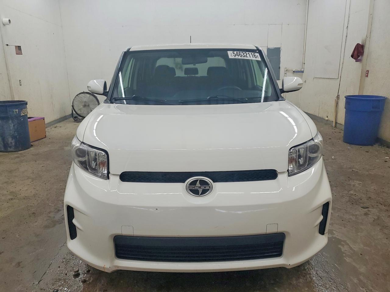 2011 Toyota Scion Xb White vin: JTLZE4FE7B1136629