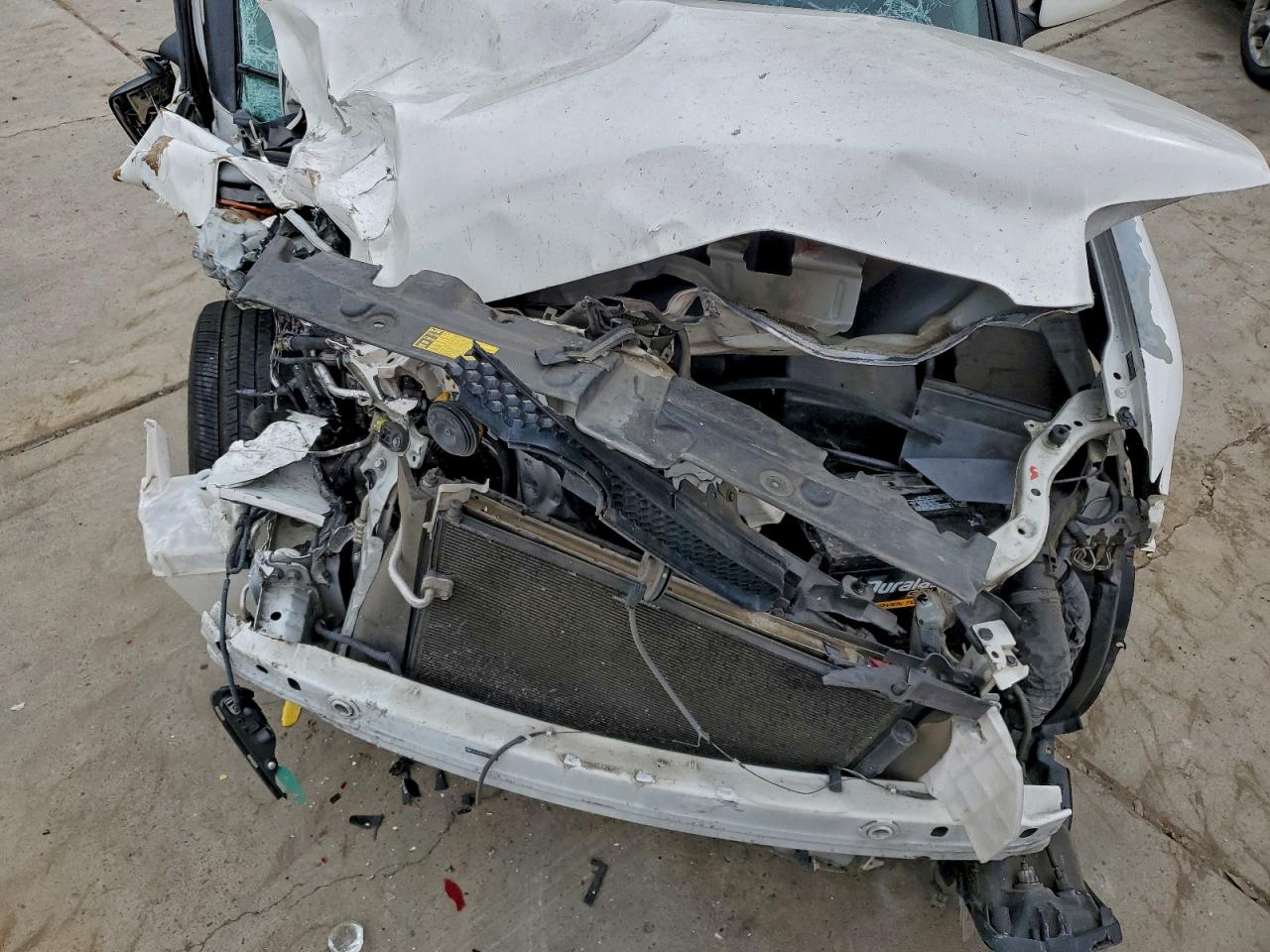 2013 Toyota Scion Xb White vin: JTLZE4FE7DJ033875
