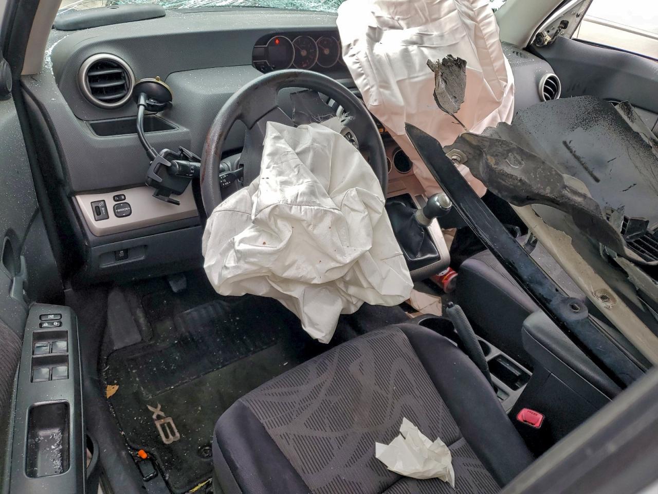 2013 Toyota Scion Xb White vin: JTLZE4FE7DJ033875