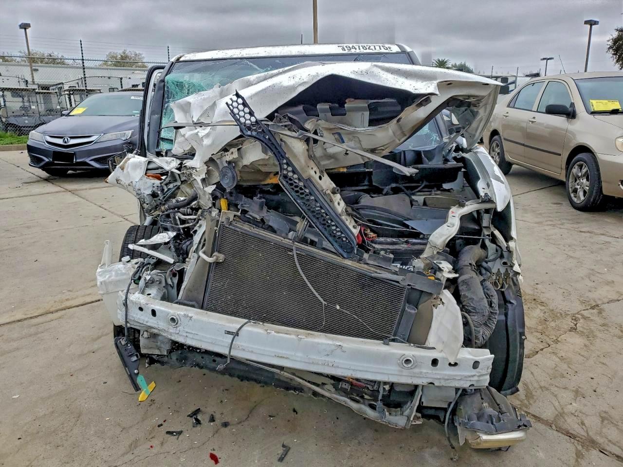 2013 Toyota Scion Xb White vin: JTLZE4FE7DJ033875