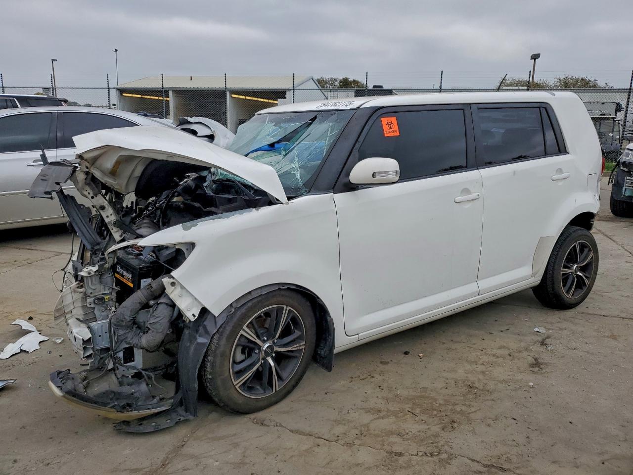 2013 Toyota Scion Xb White vin: JTLZE4FE7DJ033875