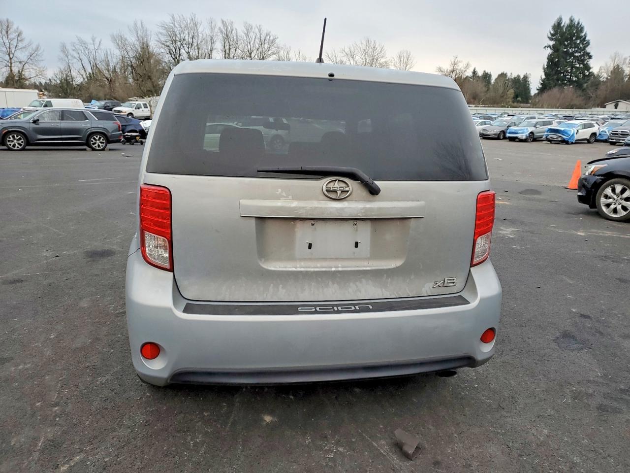 2013 Toyota Scion Xb Silver vin: JTLZE4FE7DJ039241