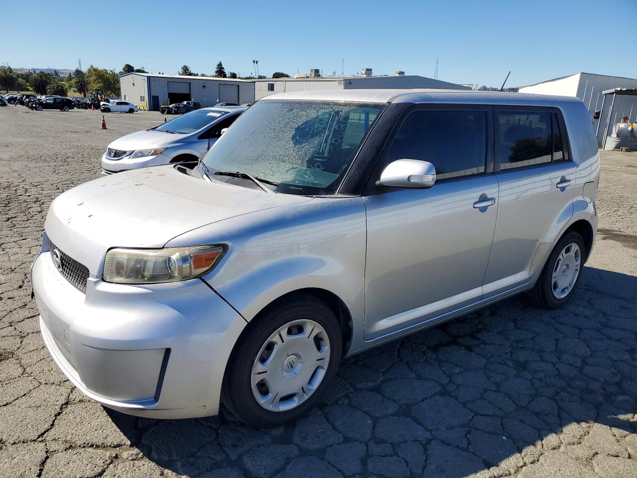 2010 Toyota Scion Xb Silver vin: JTLZE4FE8A1114198