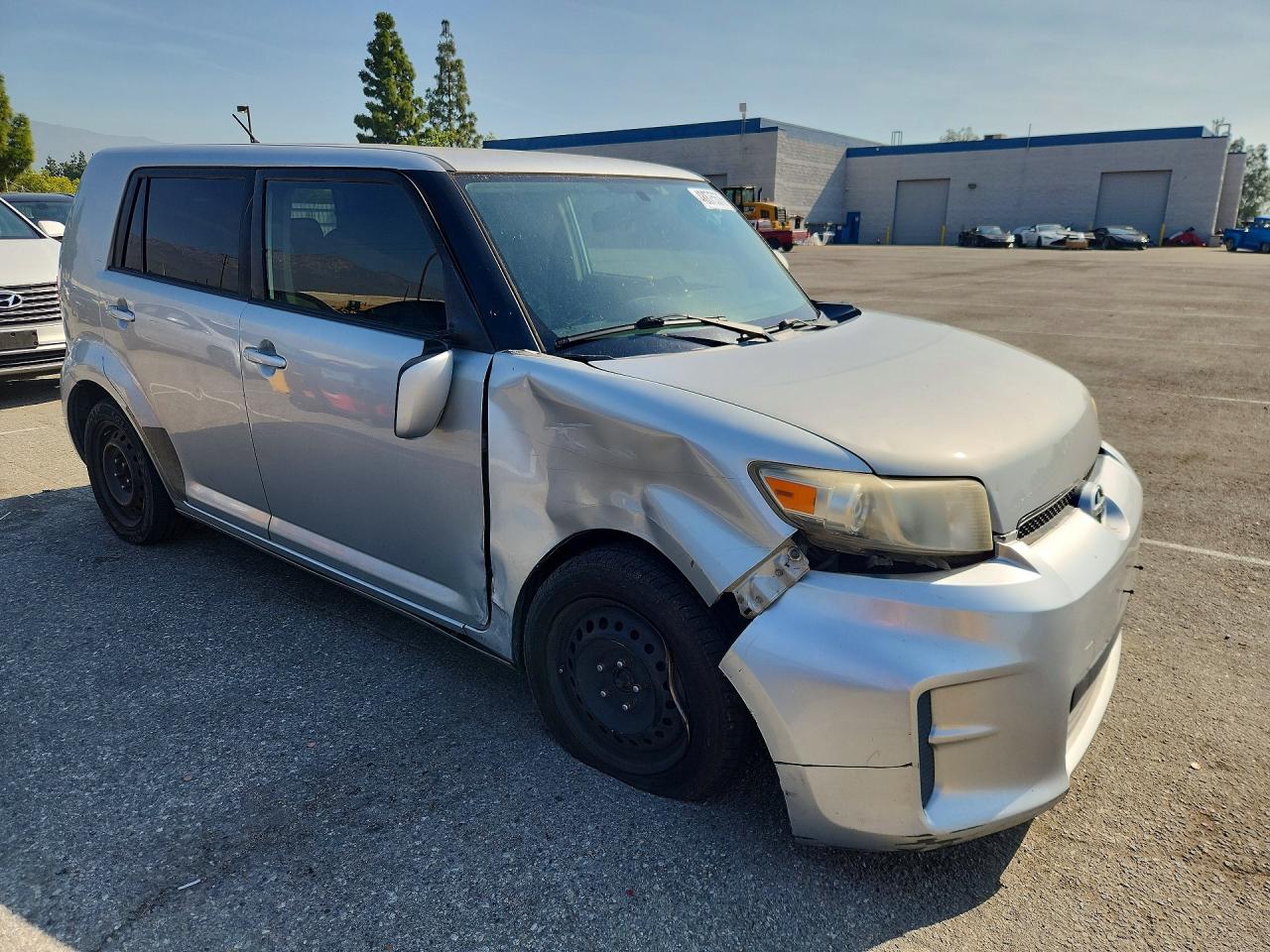 2011 Toyota Scion Xb Silver vin: JTLZE4FE8B1137546