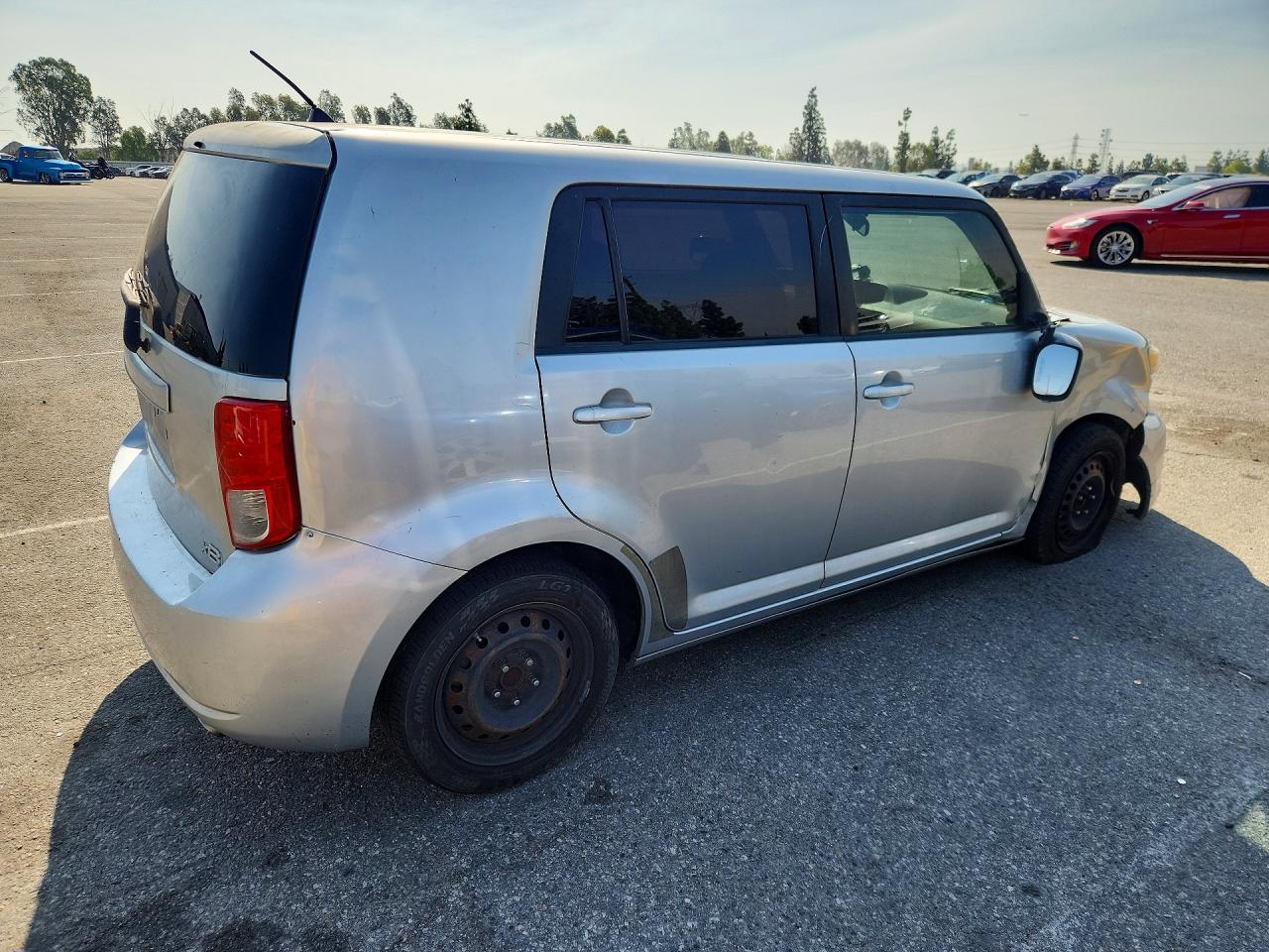 2011 Toyota Scion Xb Silver vin: JTLZE4FE8B1137546