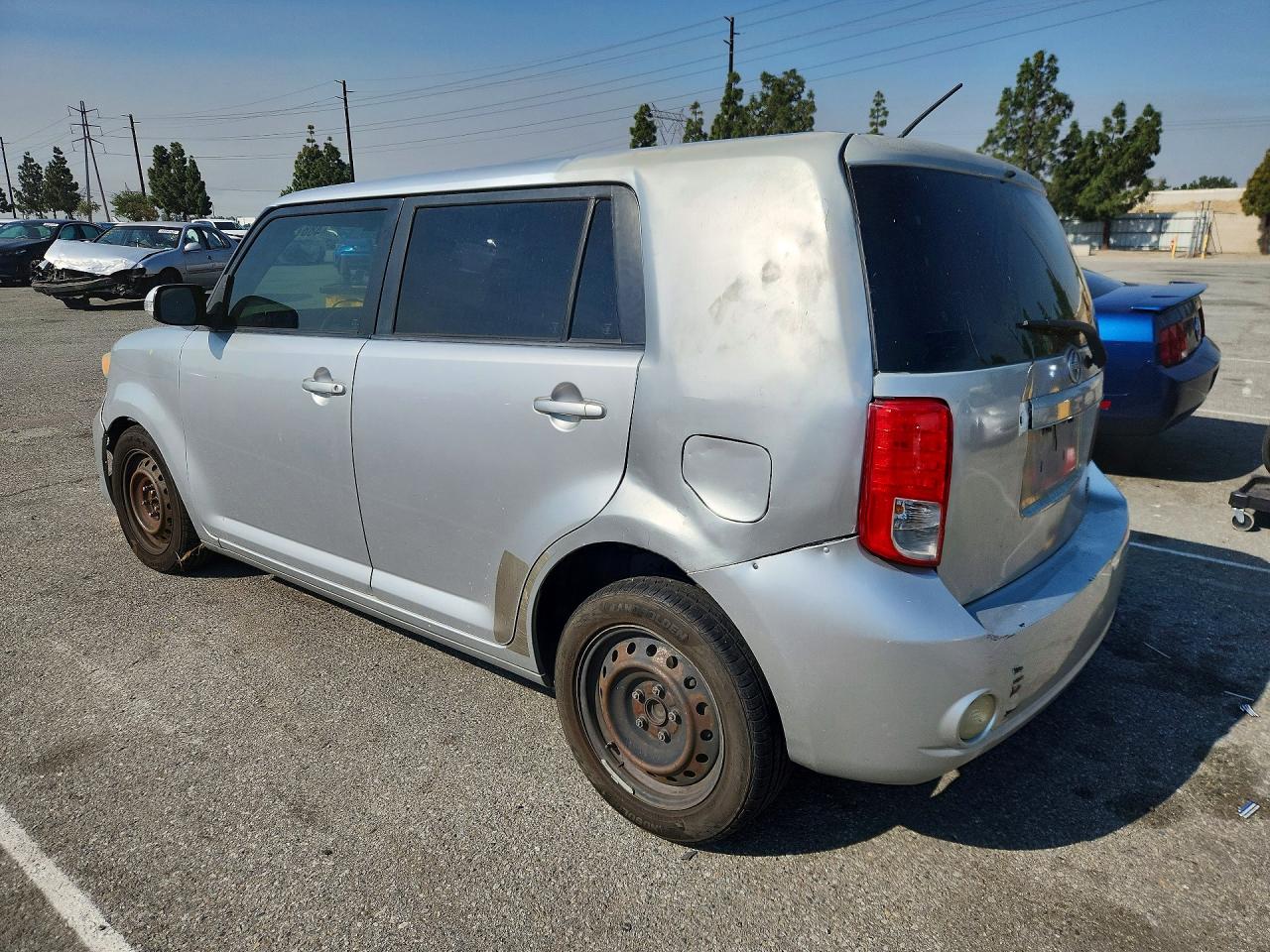 2011 Toyota Scion Xb Silver vin: JTLZE4FE8B1137546