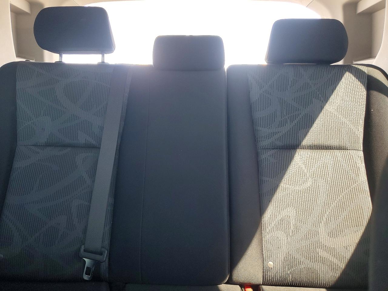 2011 Toyota Scion Xb Silver vin: JTLZE4FE8B1140690