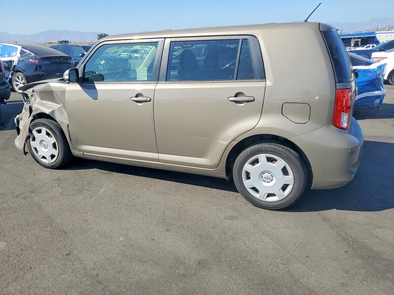 2011 Toyota Scion Xb Silver vin: JTLZE4FE8B1140690