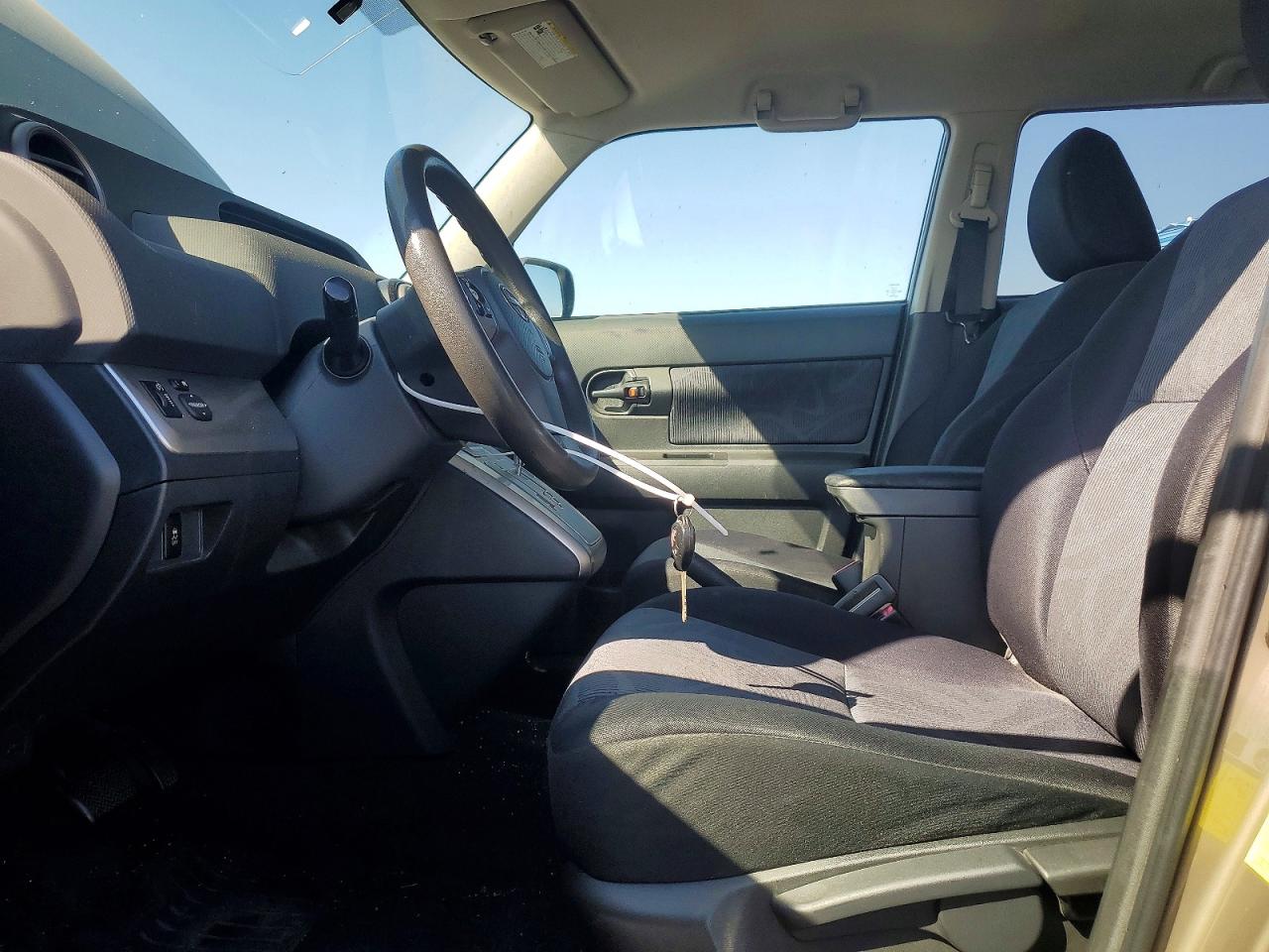 2011 Toyota Scion Xb Silver vin: JTLZE4FE8B1140690