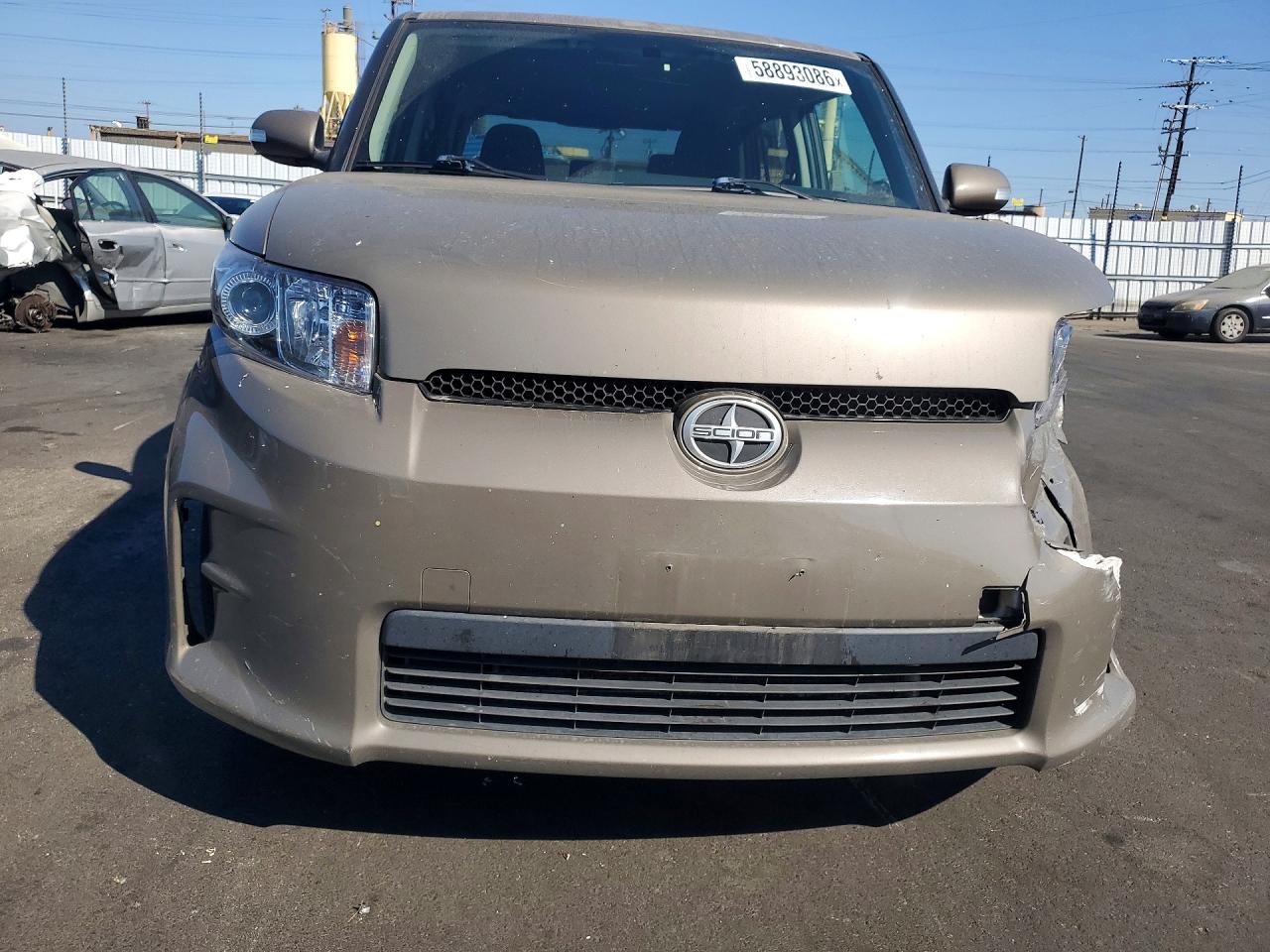 2011 Toyota Scion Xb Silver vin: JTLZE4FE8B1140690