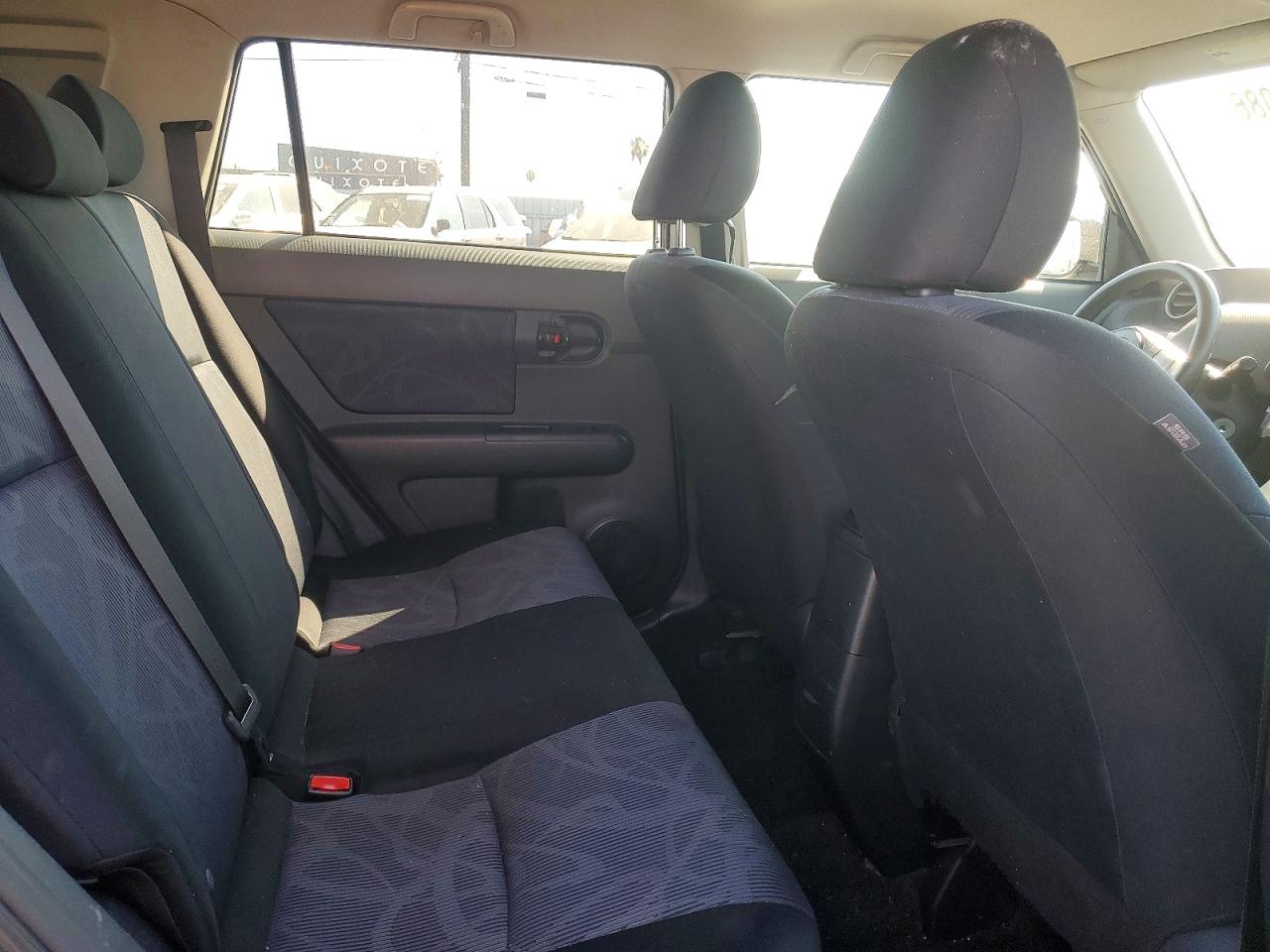 2011 Toyota Scion Xb Silver vin: JTLZE4FE8B1140690