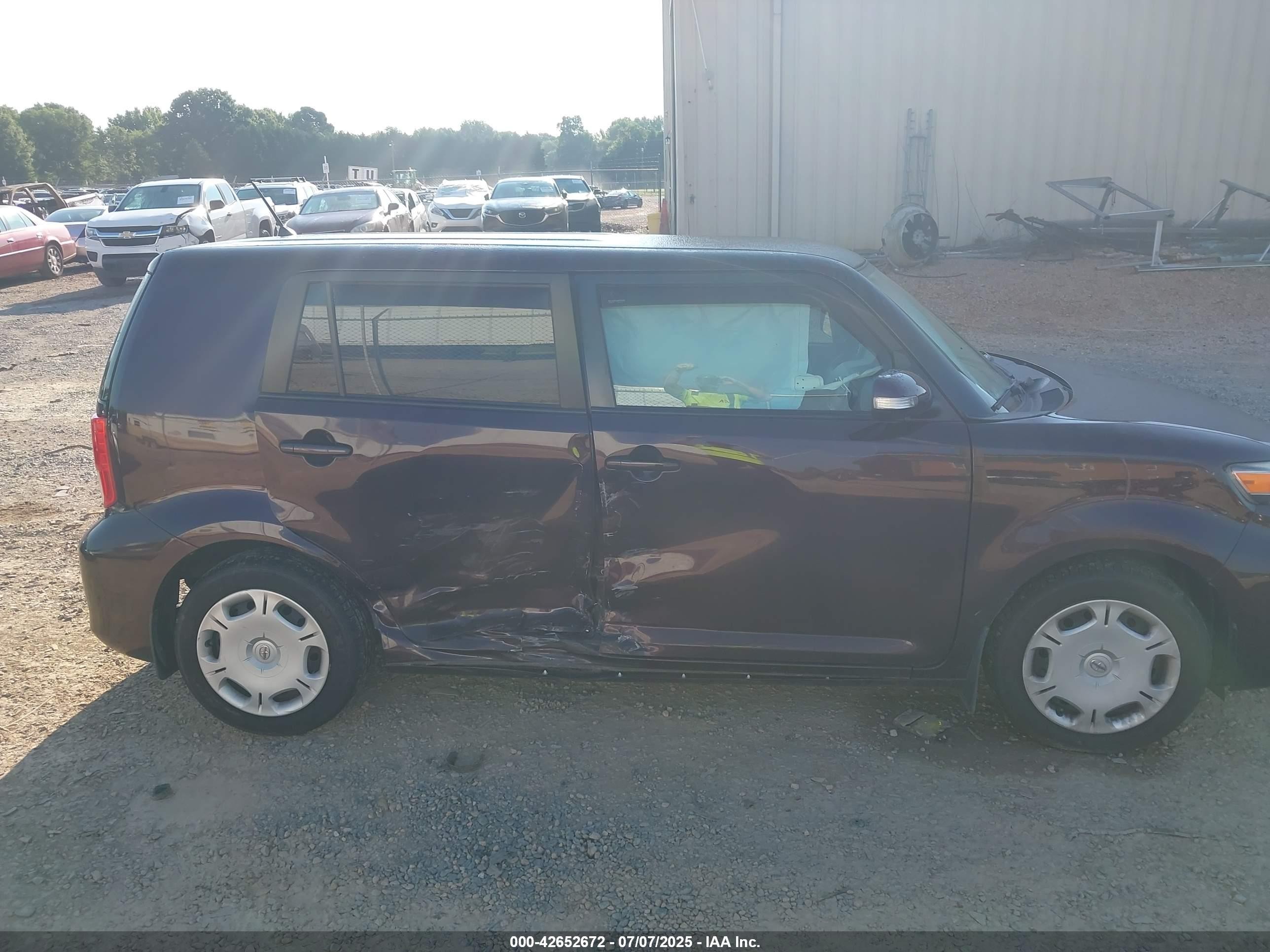 2014 Scion Xb   Burgundy vin: JTLZE4FE8EJ053862