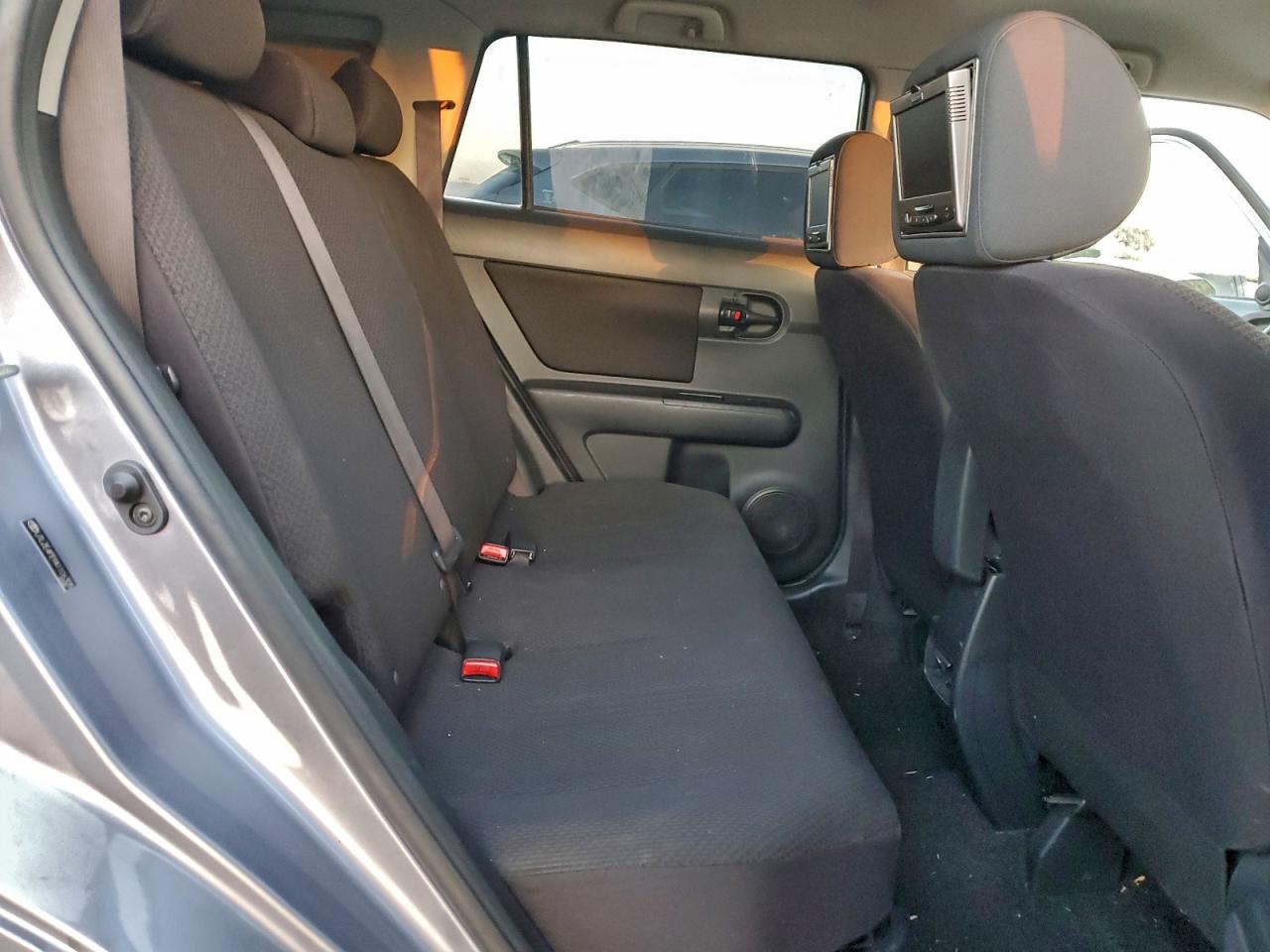 2010 Toyota Scion Xb Gray vin: JTLZE4FE9A1106305