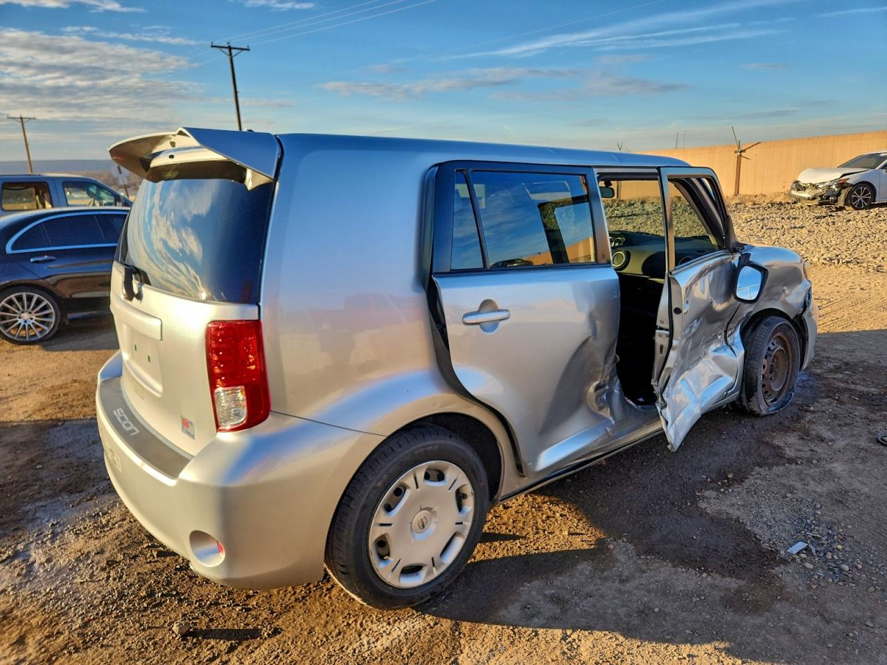 2012 Toyota Scion Xb Silver vin: JTLZE4FE9CJ020043