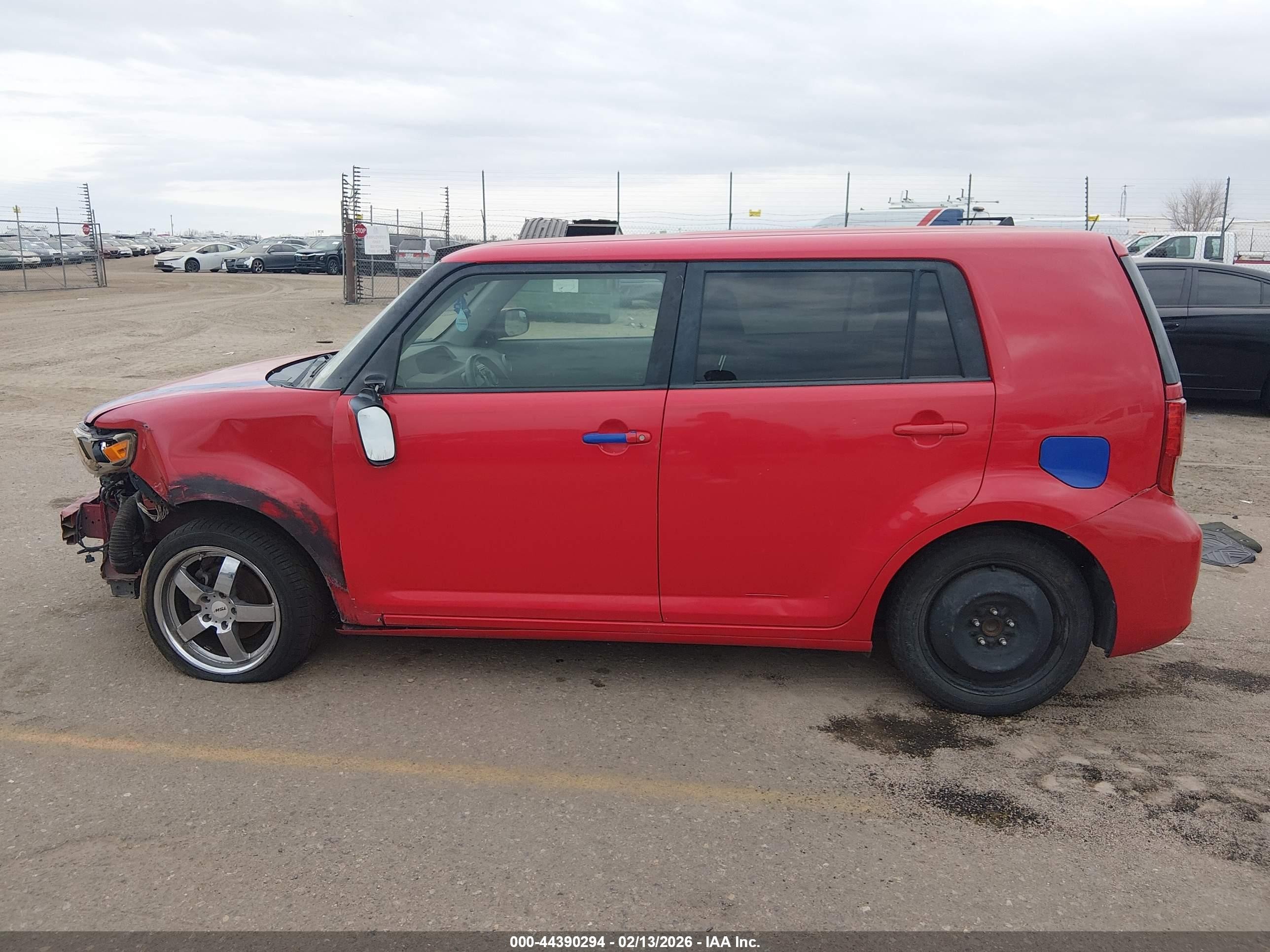 2013 Scion Xb   Red vin: JTLZE4FE1DJ042491