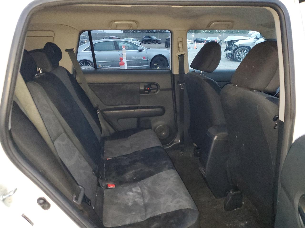 2011 Toyota Scion Xb White vin: JTLZE4FEXB1120635