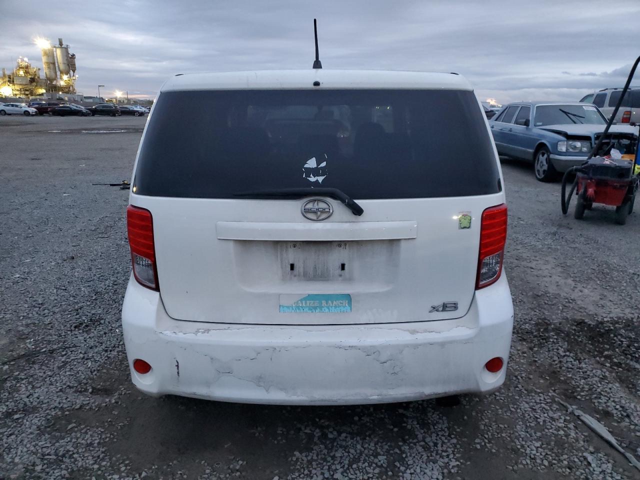2011 Toyota Scion Xb White vin: JTLZE4FEXB1120635