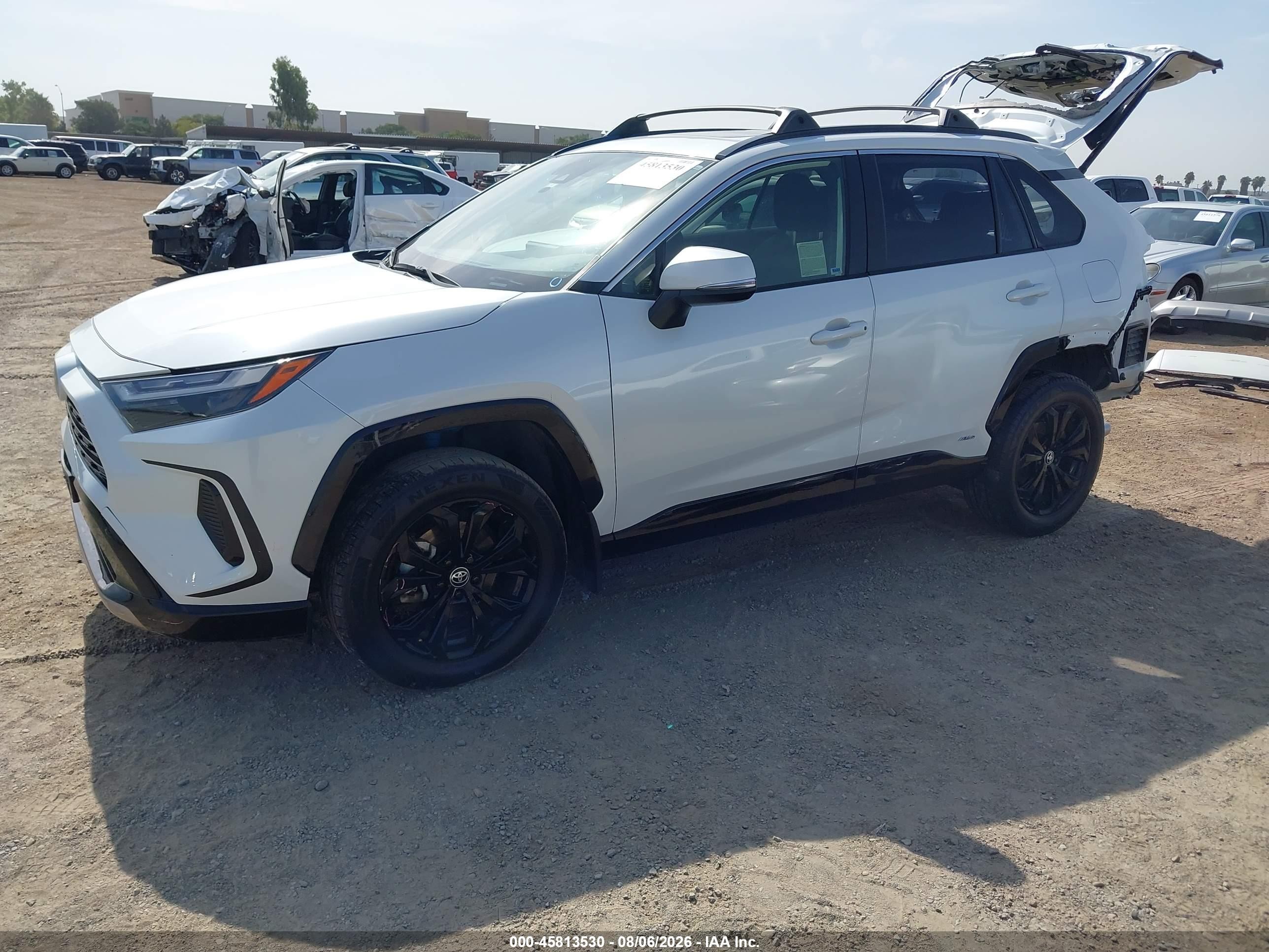 2024 Toyota Rav4 Hybrid Se White vin: JTM16RFV1RJ050732