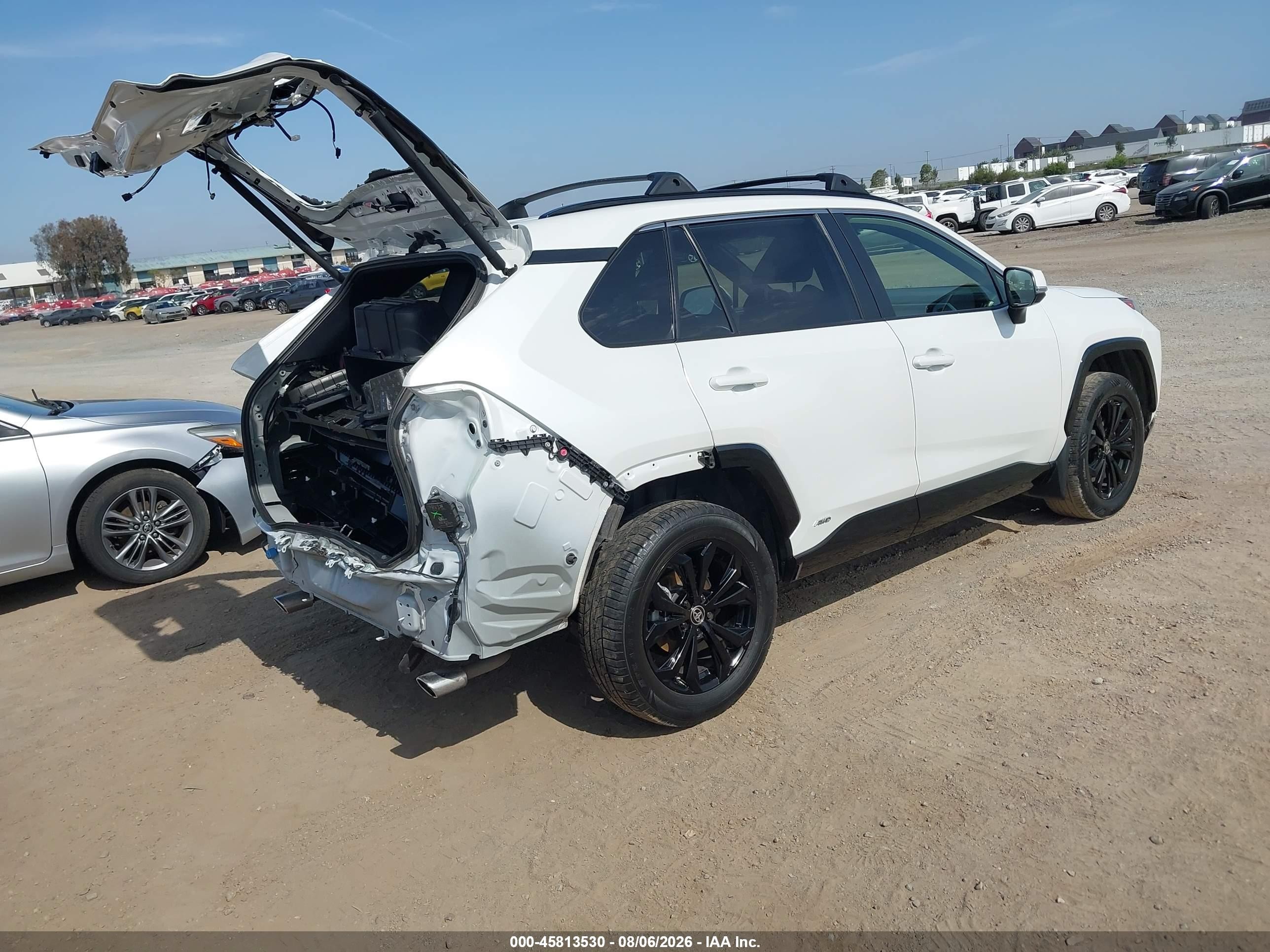 2024 Toyota Rav4 Hybrid Se White vin: JTM16RFV1RJ050732