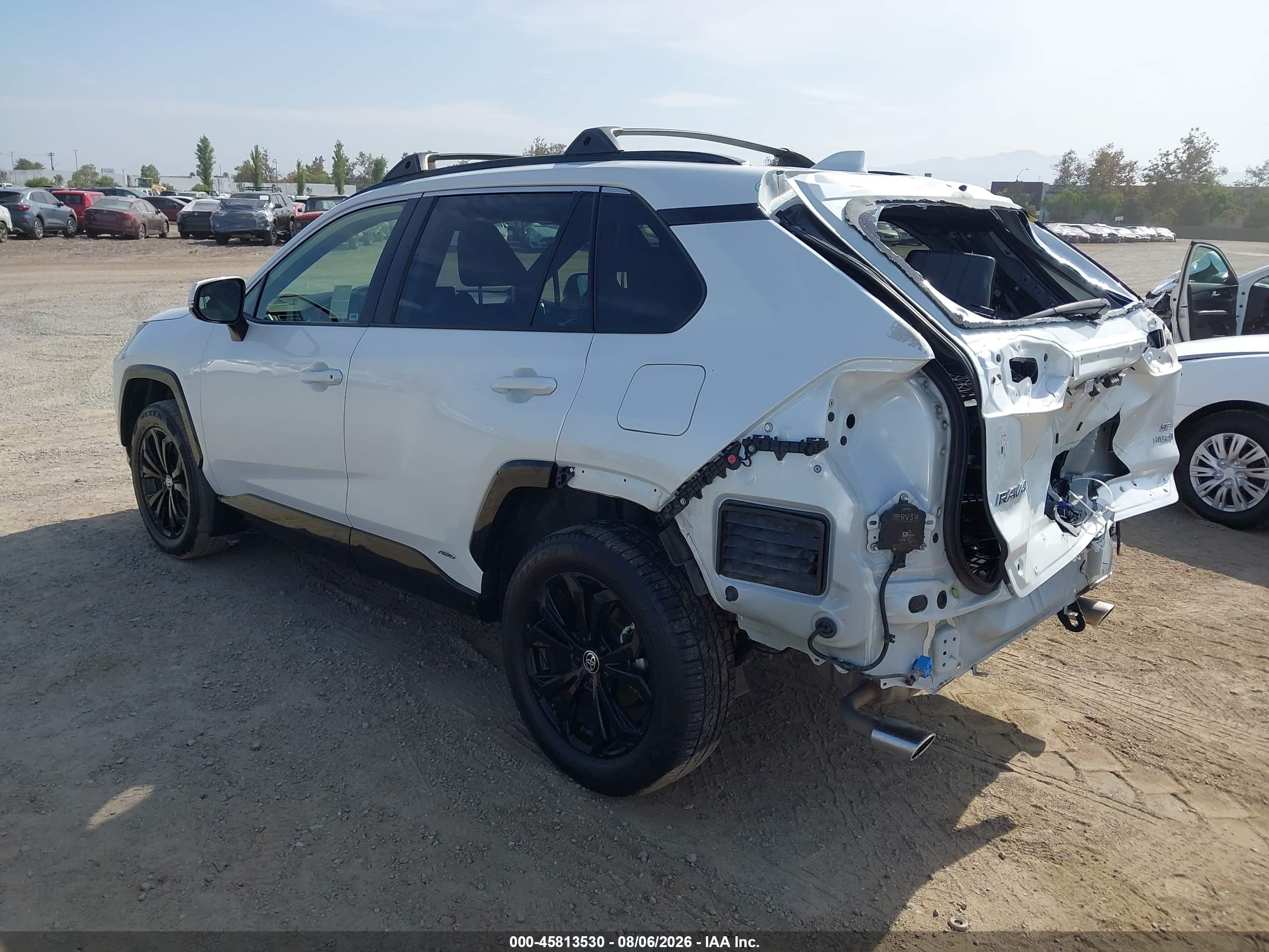 2024 Toyota Rav4 Hybrid Se White vin: JTM16RFV1RJ050732