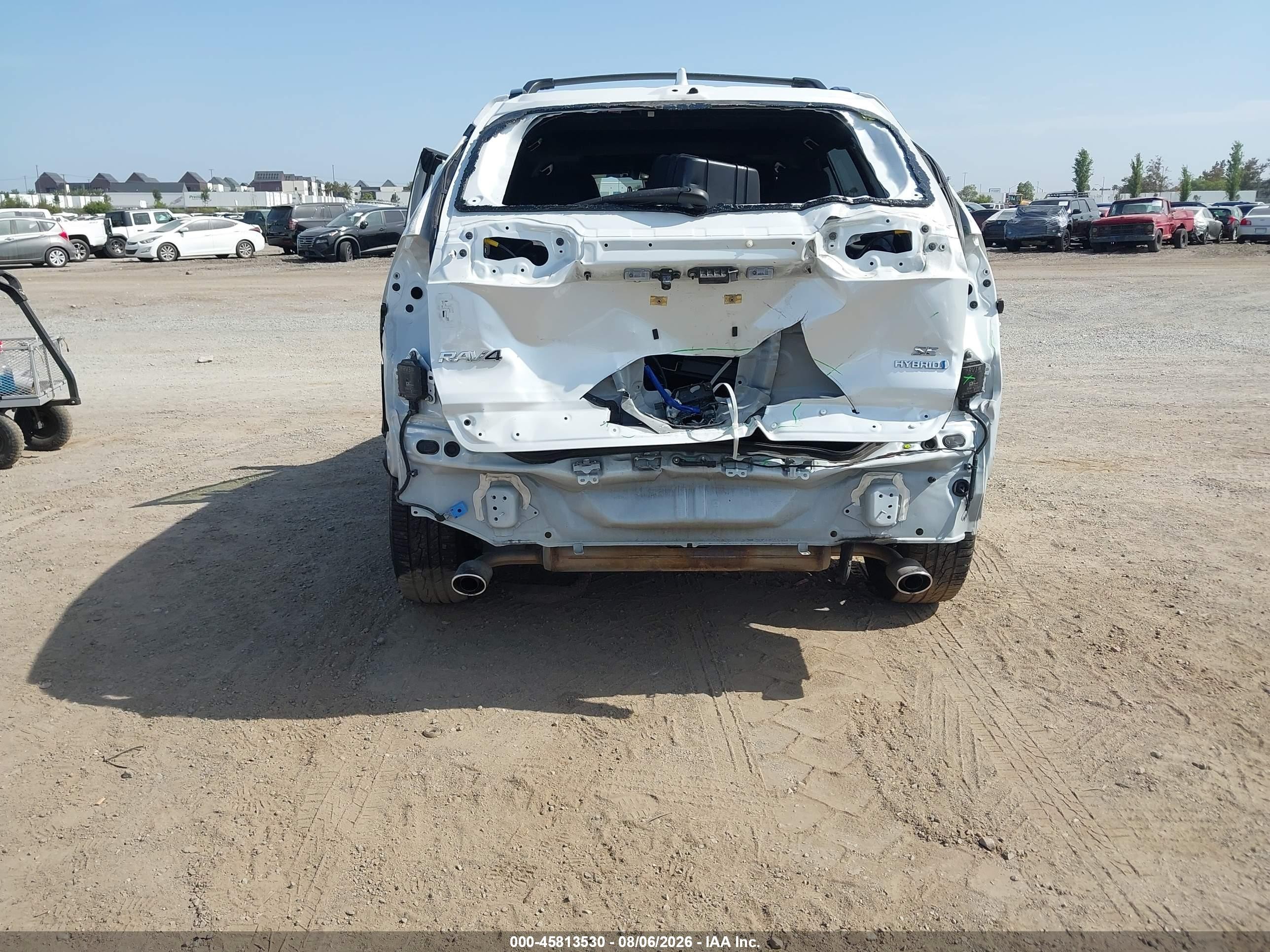 2024 Toyota Rav4 Hybrid Se White vin: JTM16RFV1RJ050732