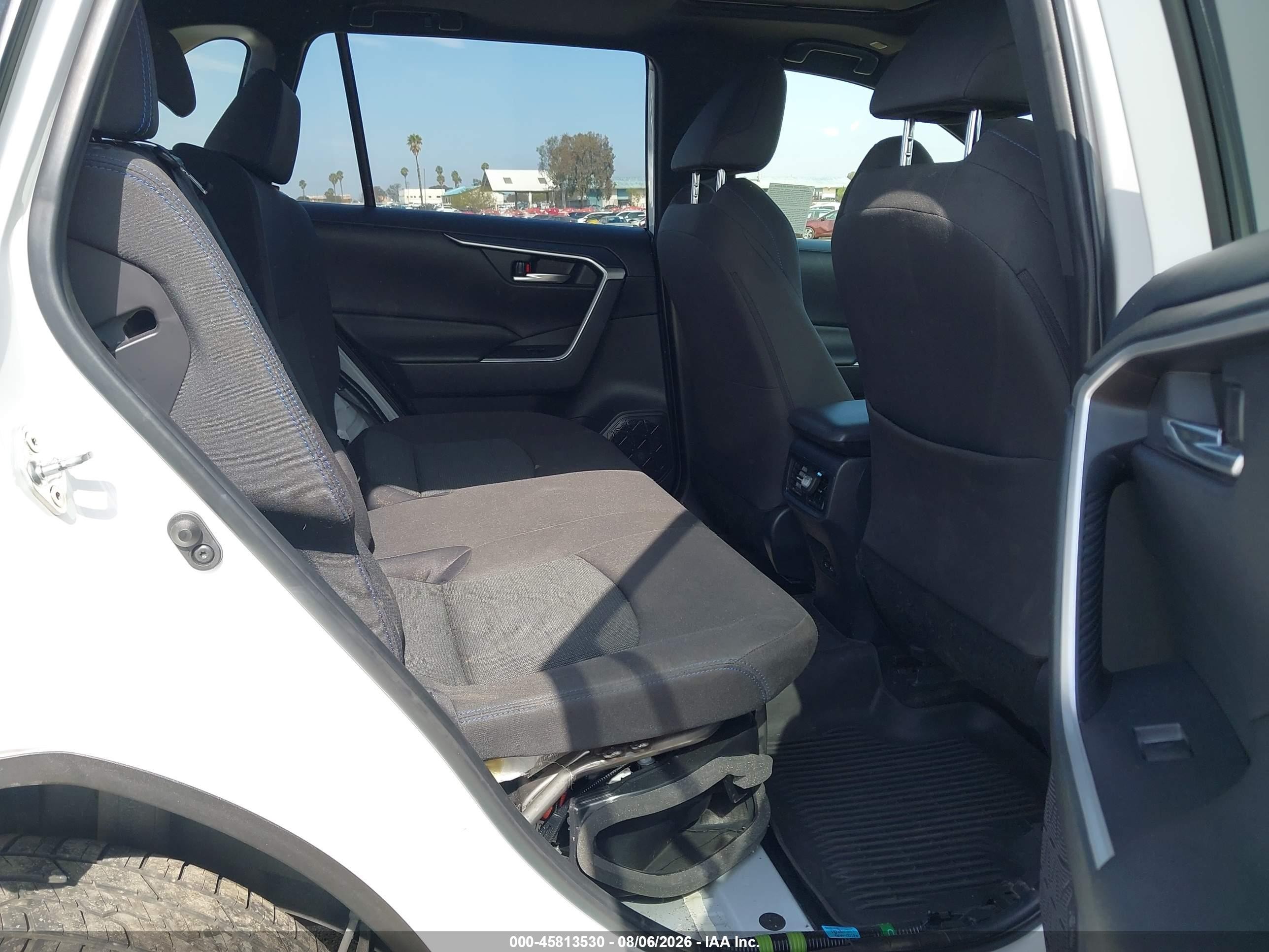 2024 Toyota Rav4 Hybrid Se White vin: JTM16RFV1RJ050732