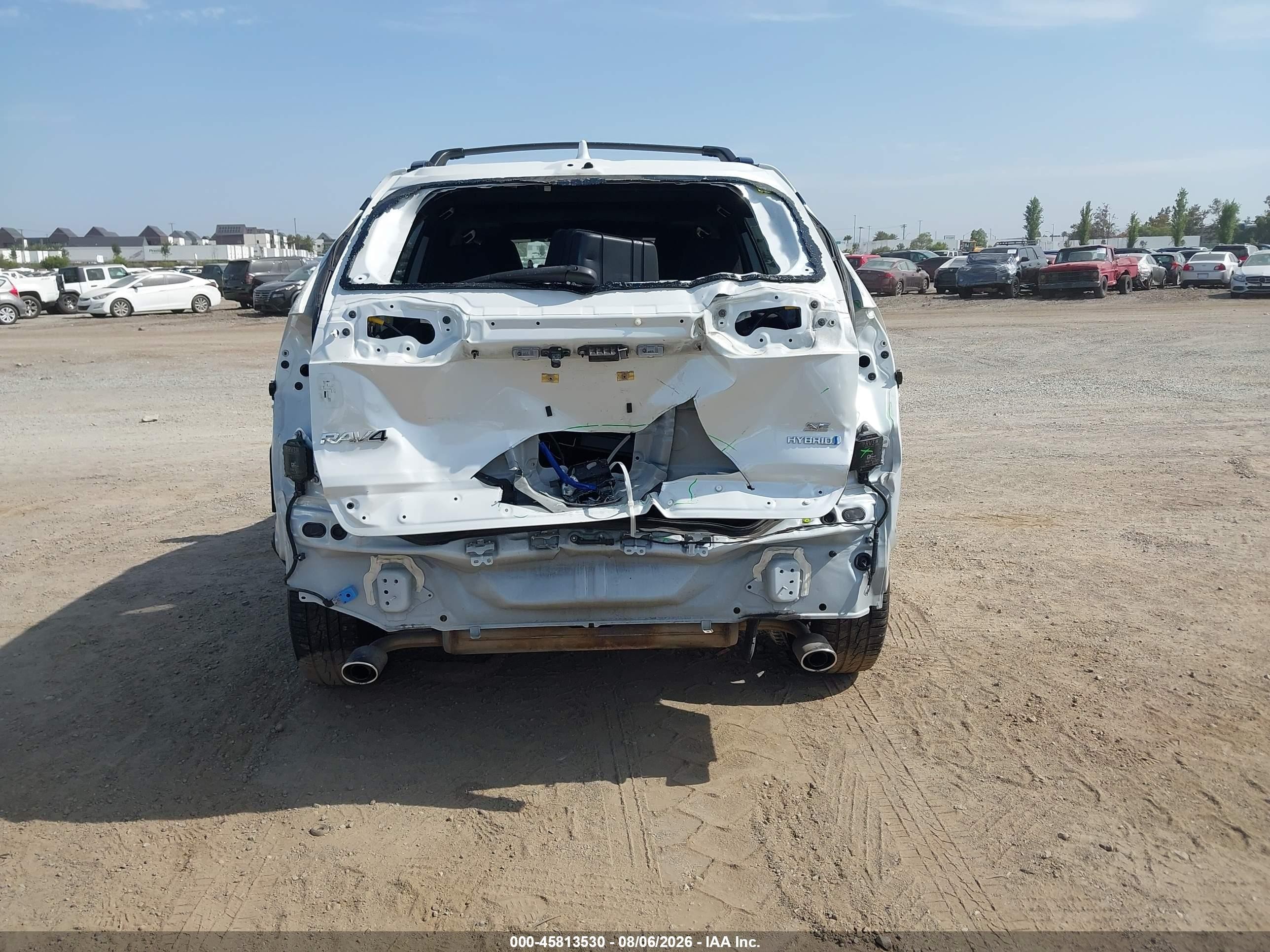2024 Toyota Rav4 Hybrid Se White vin: JTM16RFV1RJ050732
