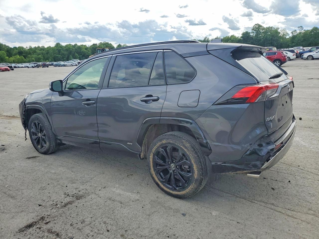 2024 Toyota Rav4 Se Gray vin: JTM16RFV3RJ043975