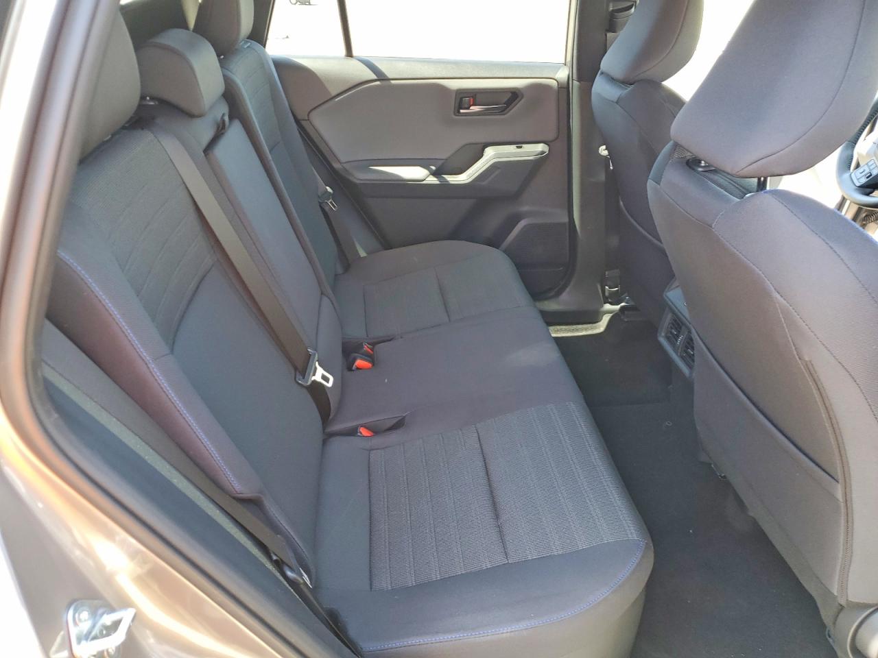 2026 Toyota Rav4 Se Gray vin: JTM6CRAV4TJ004647