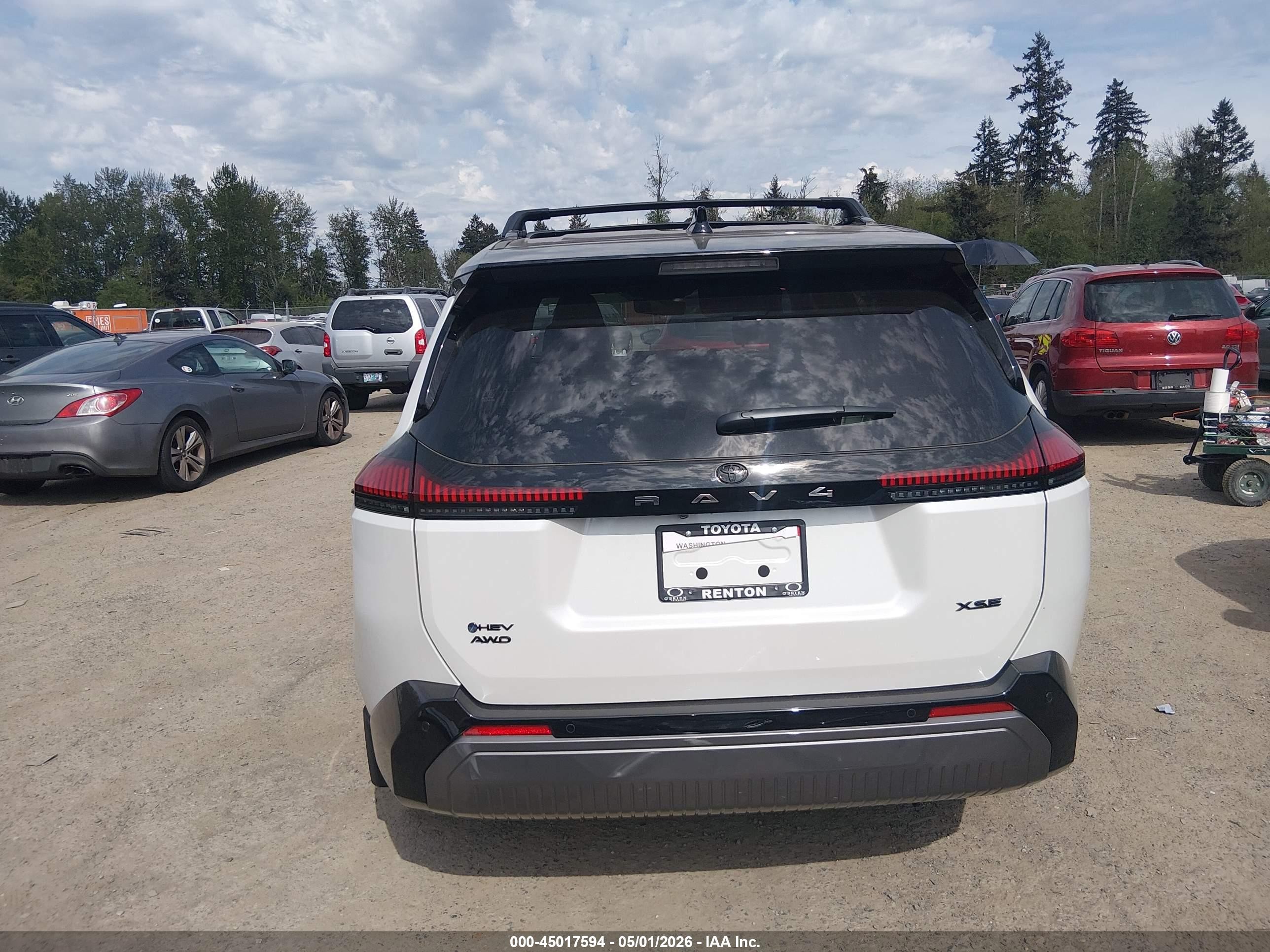 2026 Toyota Rav4 Xse White vin: JTM6CRAV6TD006432